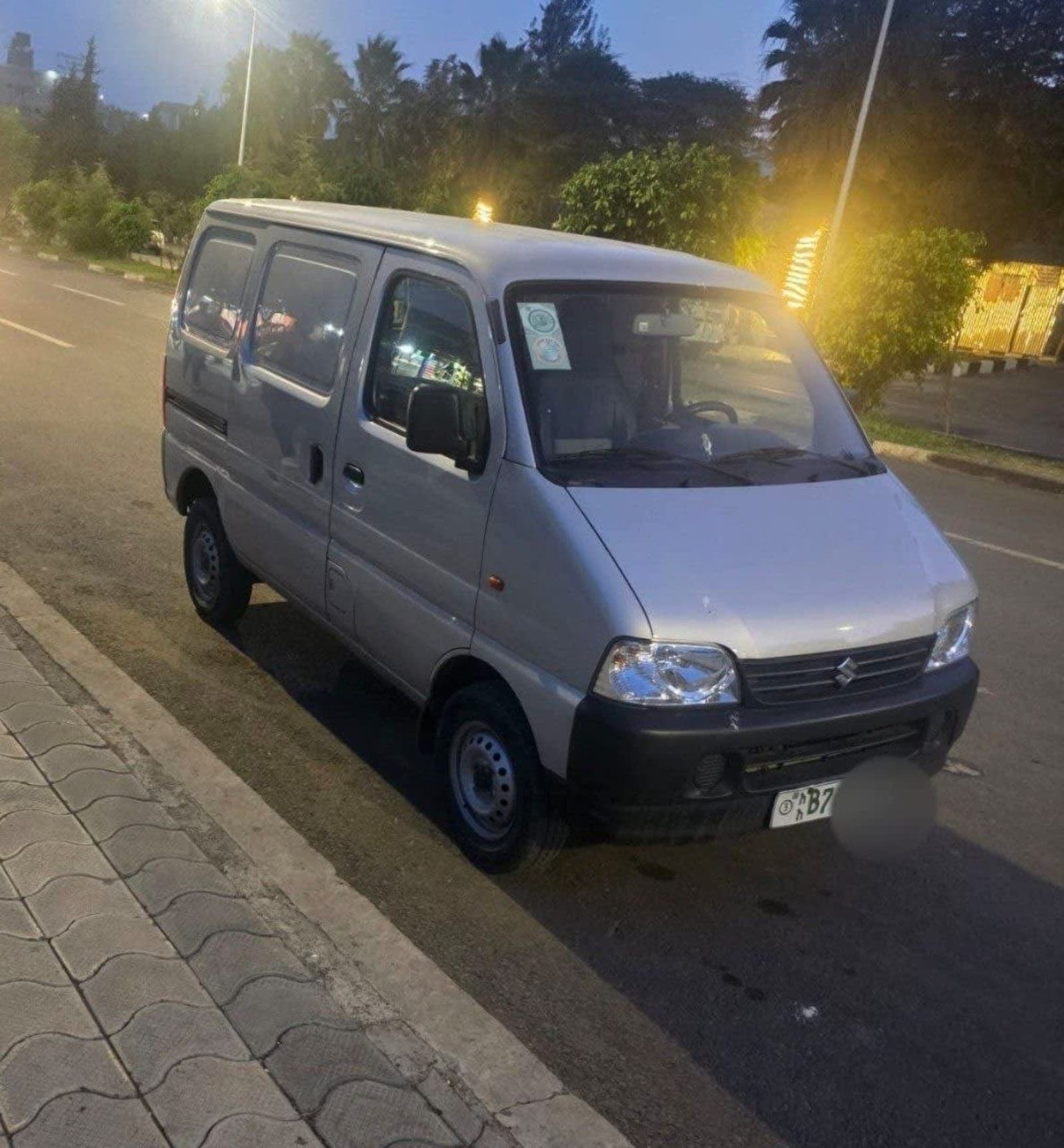 2023 Suzuki EECO — photo 5