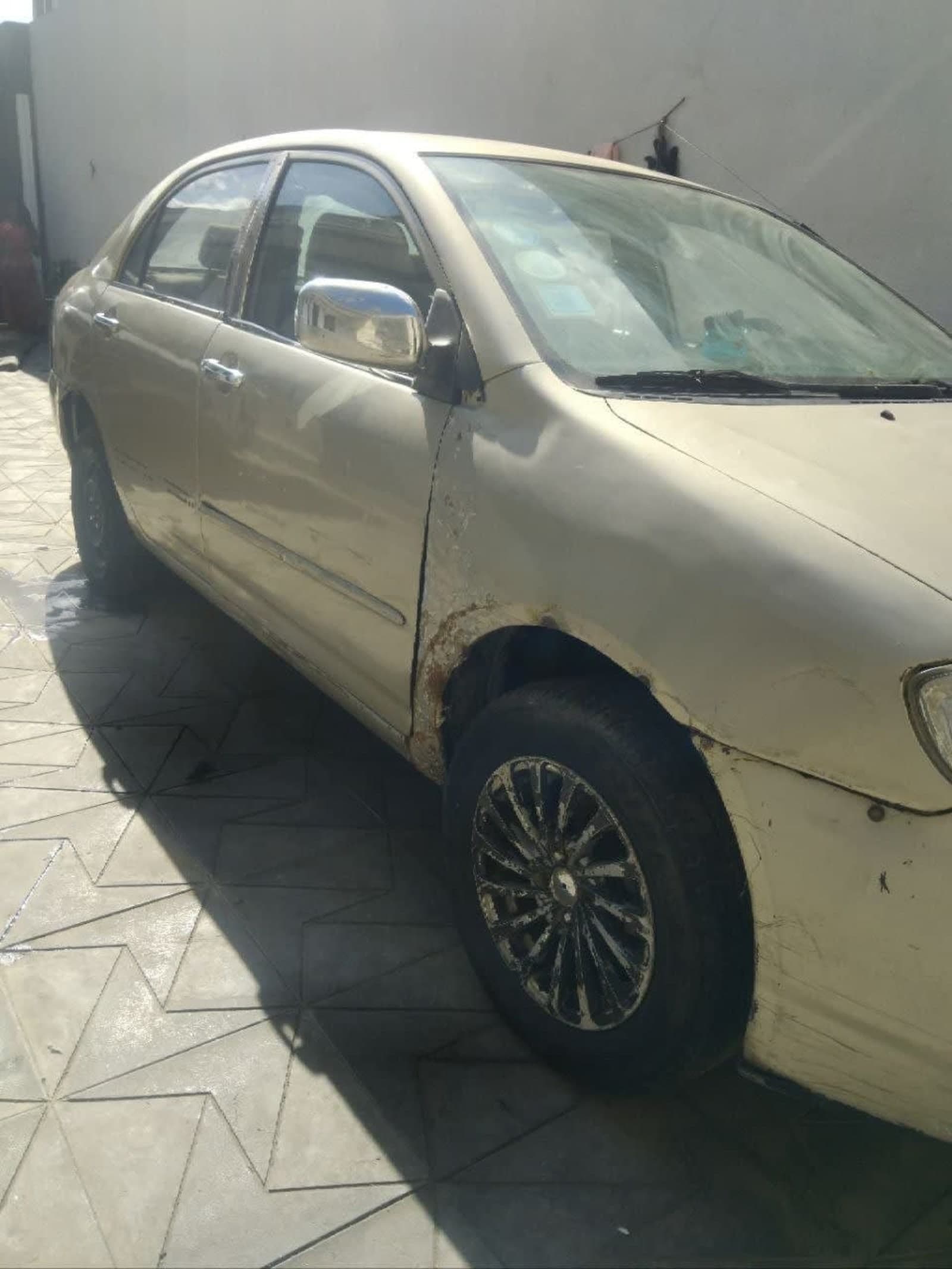2001 Toyota Corolla — photo 2