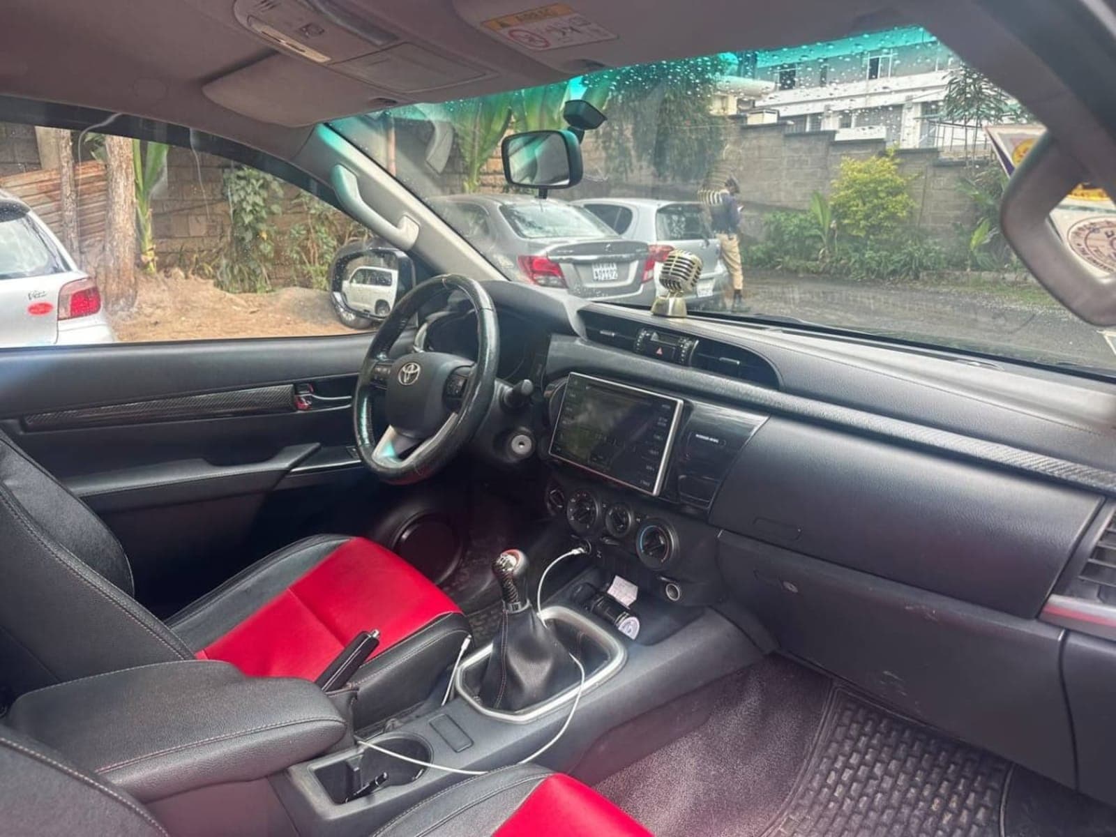 2017 Toyota Revo King Cab — photo 2
