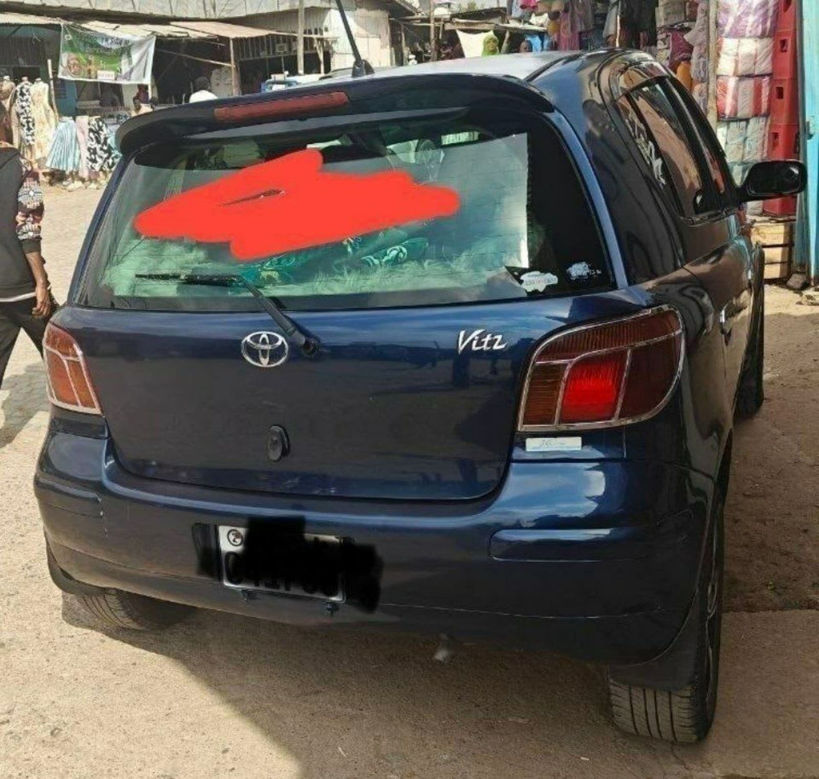 2004 Toyota Vitz — photo 5