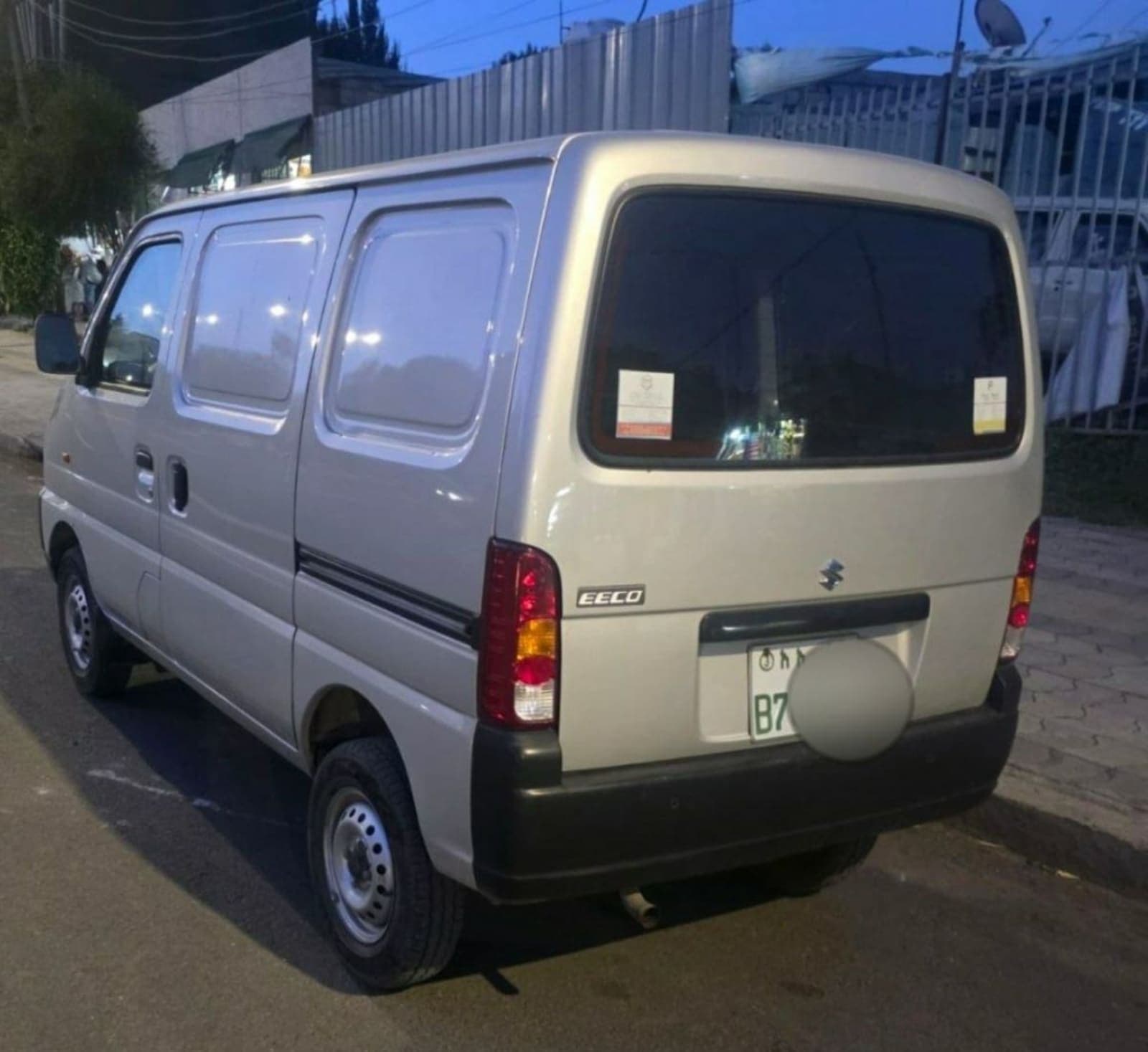 2023 Suzuki EECO — photo 3