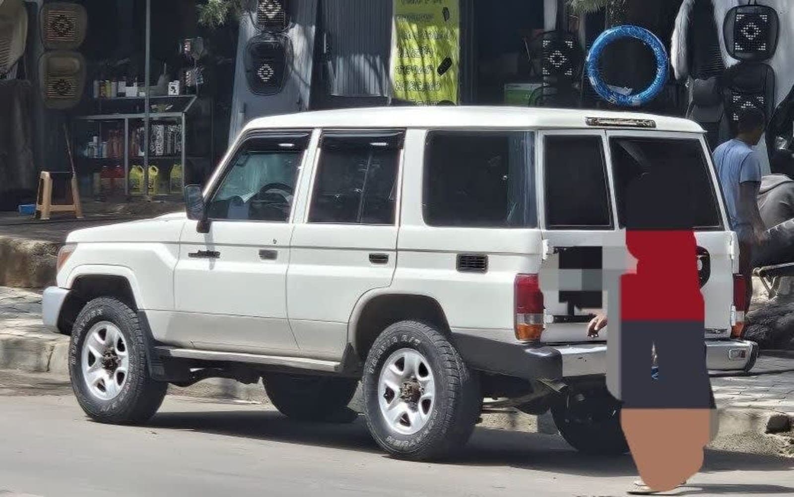 2012 Toyota LandCruiser Mark II