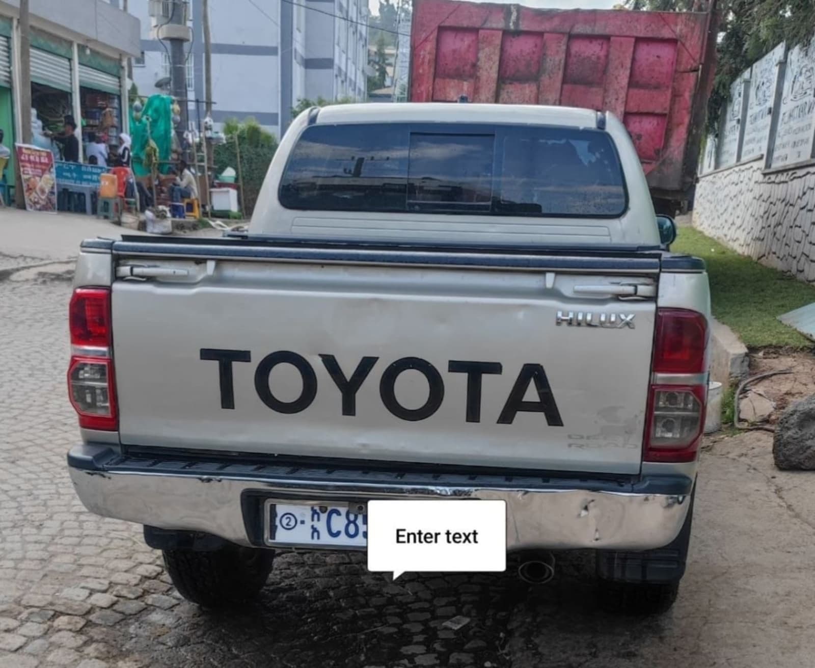 2015 Toyota Hilux — photo 2