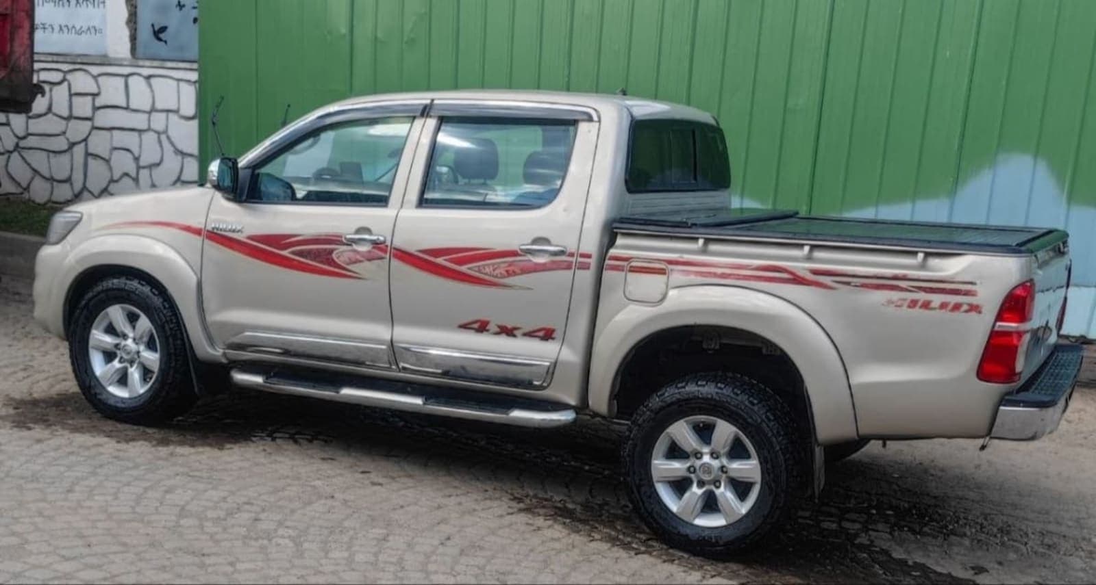 2015 Toyota Hilux — photo 3