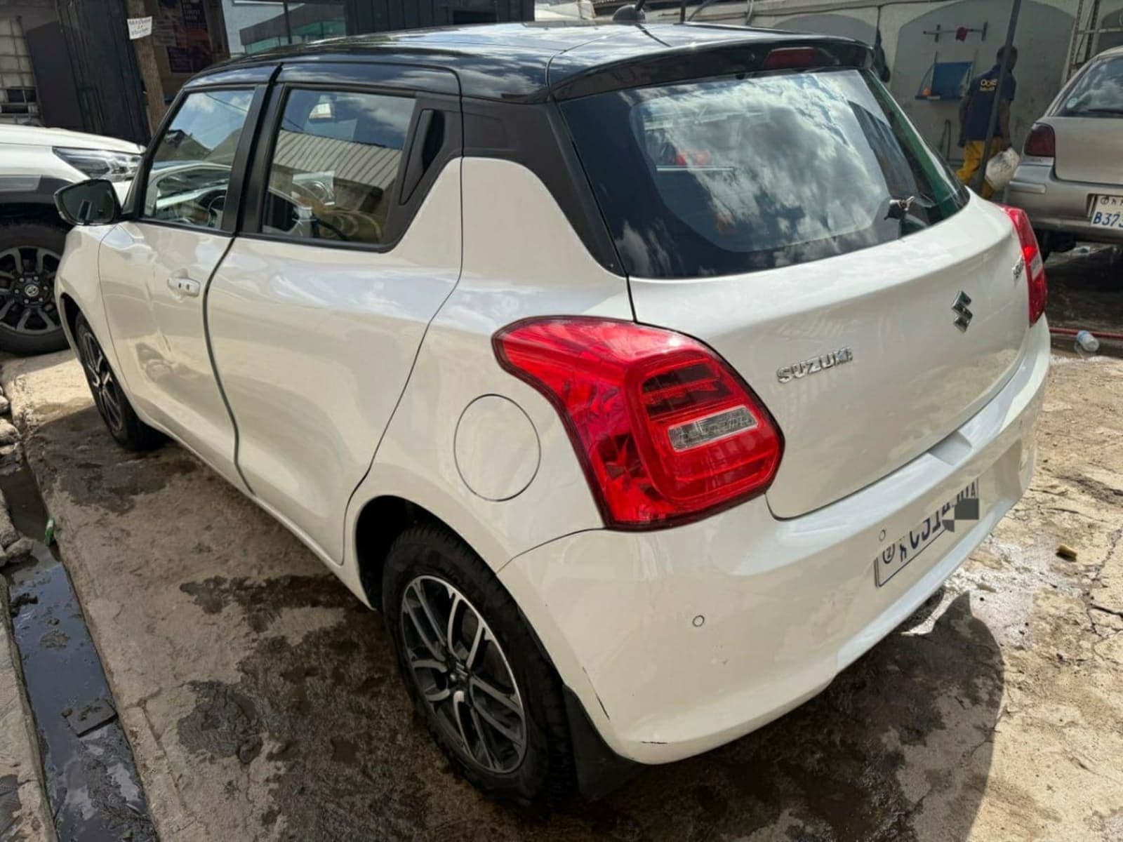 2022 Suzuki Swift — photo 3