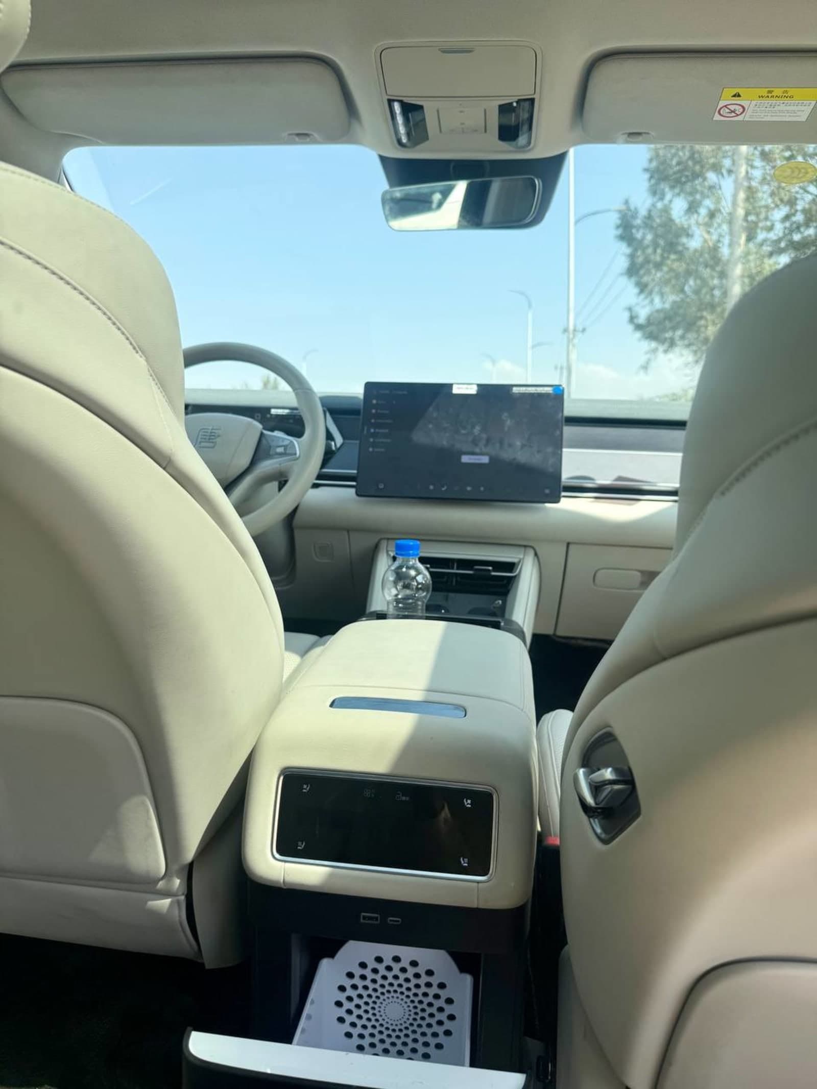 2025 BYD Tang L — photo 2