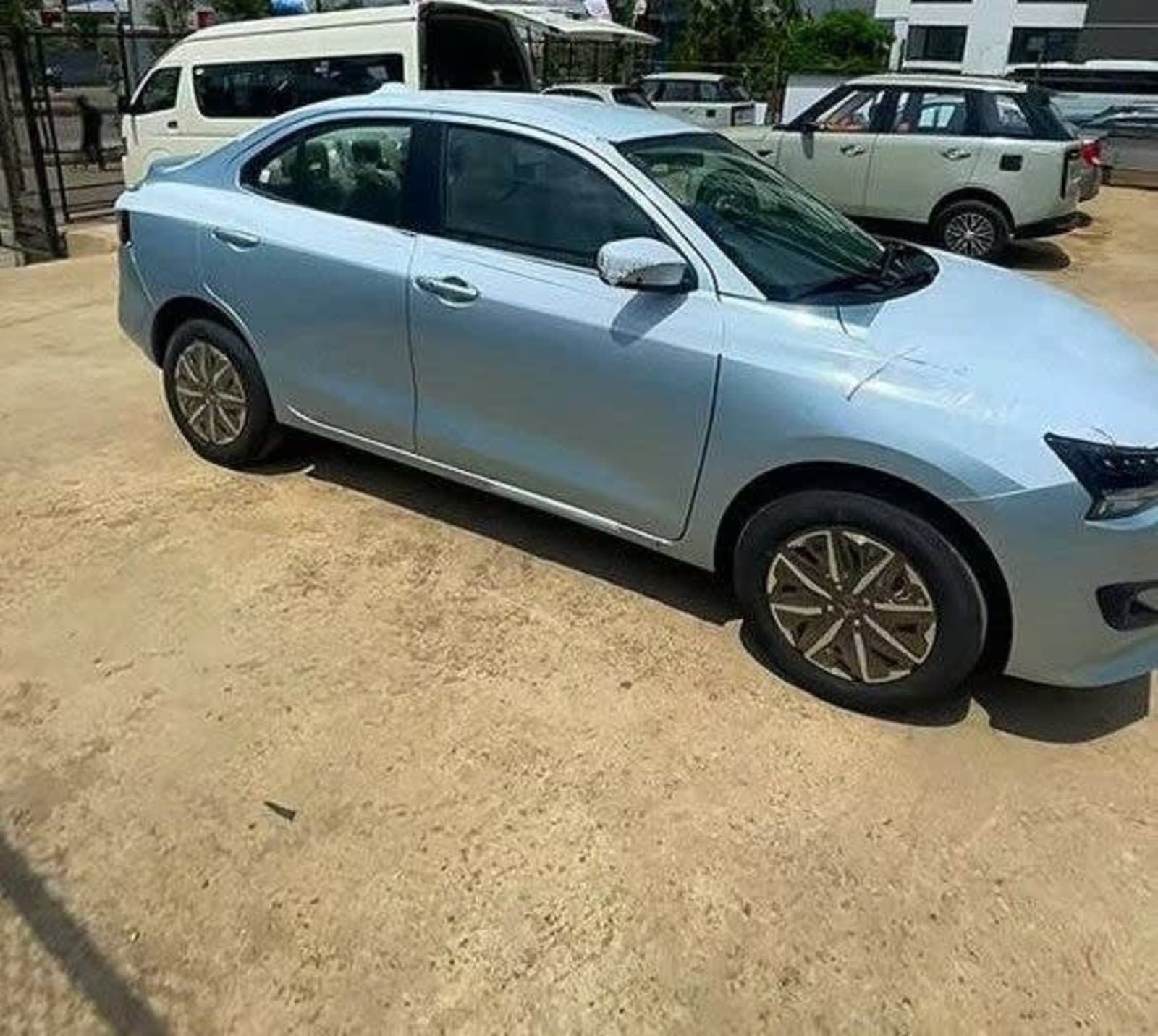 2026 SUZUKI Dzire (HYBRID) — photo 3