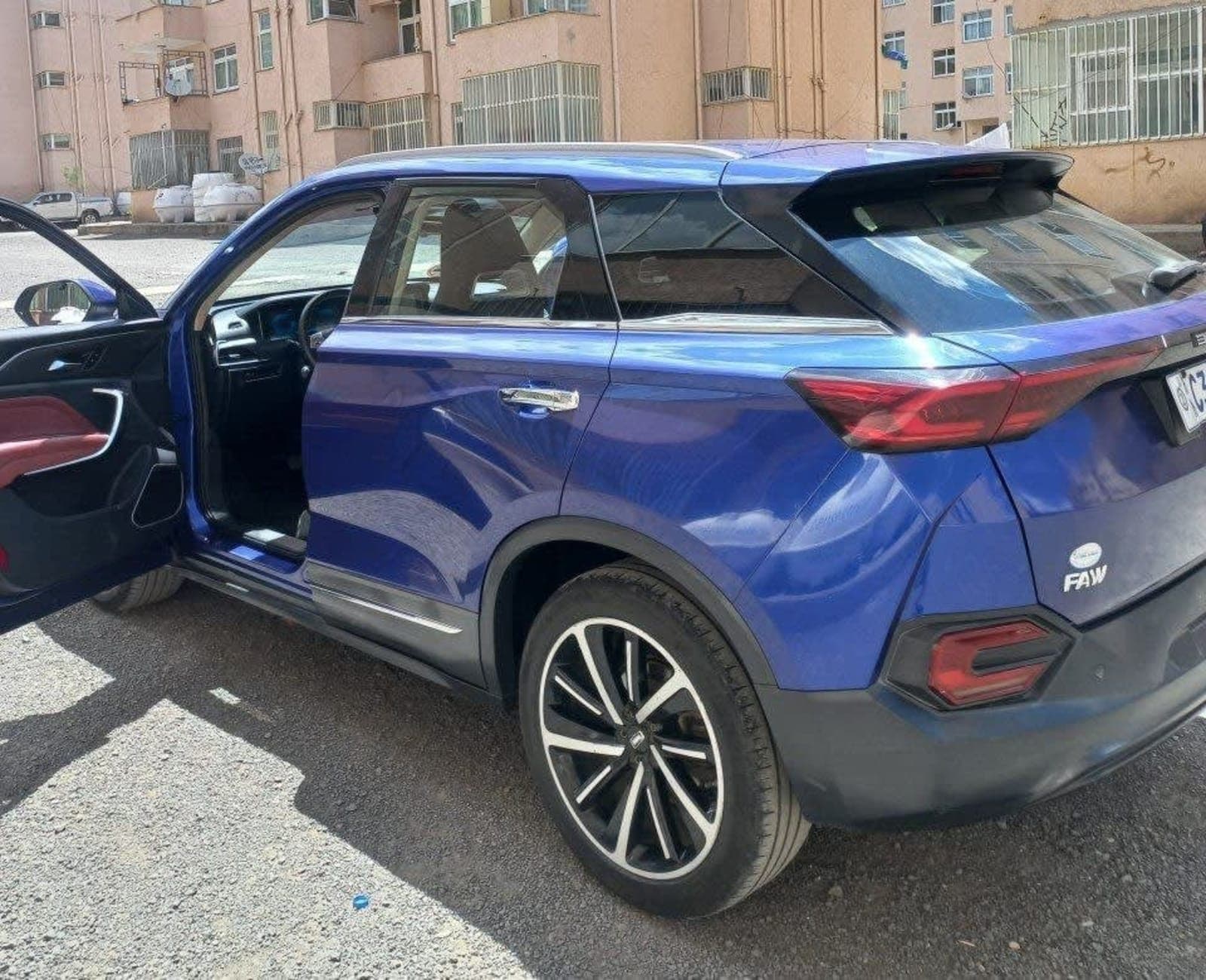 2022 FAW Bestune T77