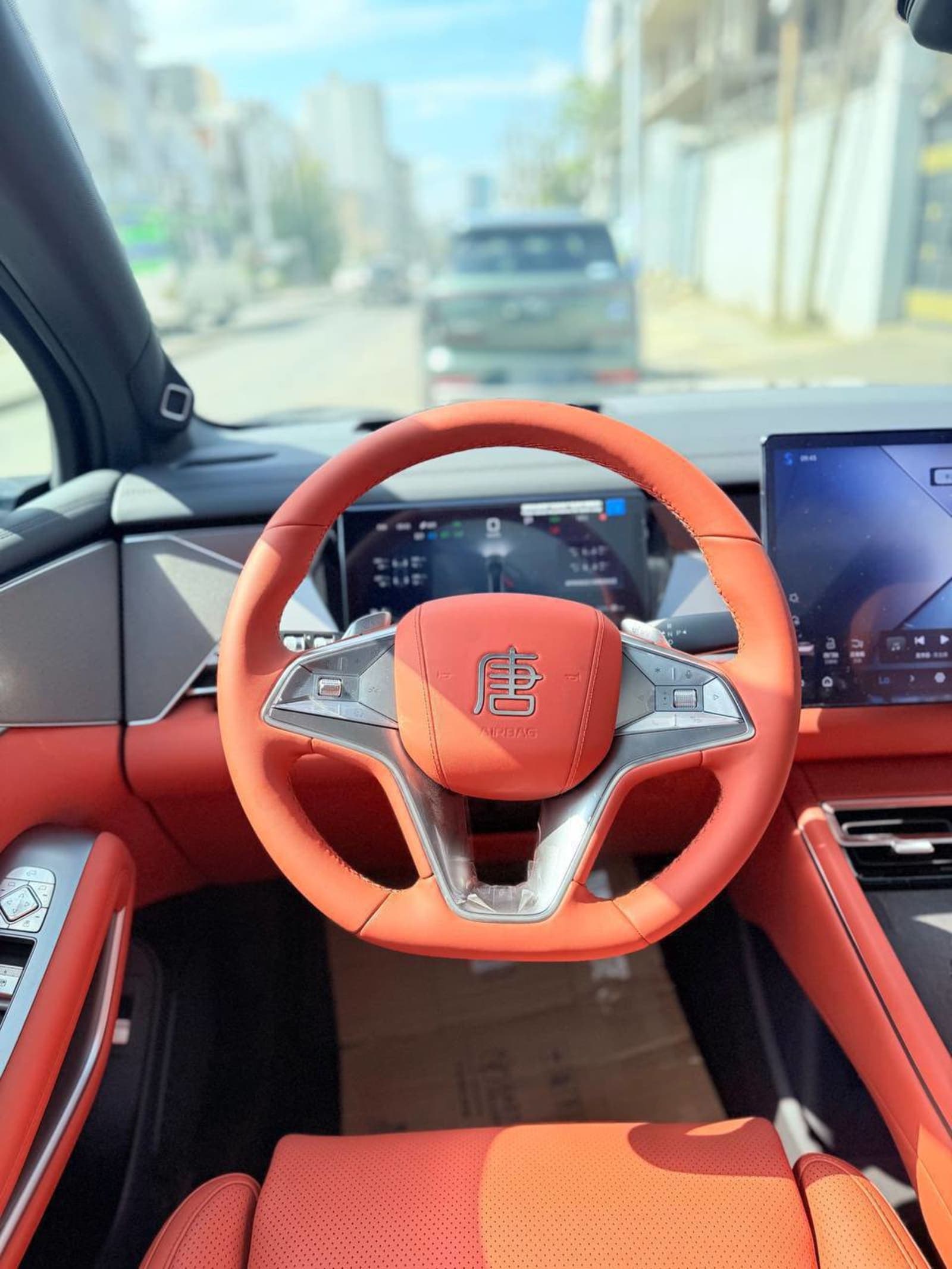 2025 BYD TANG L EV — photo 1