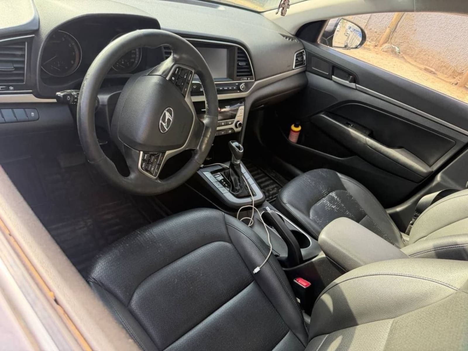 2017 Hyundai Avante — photo 1