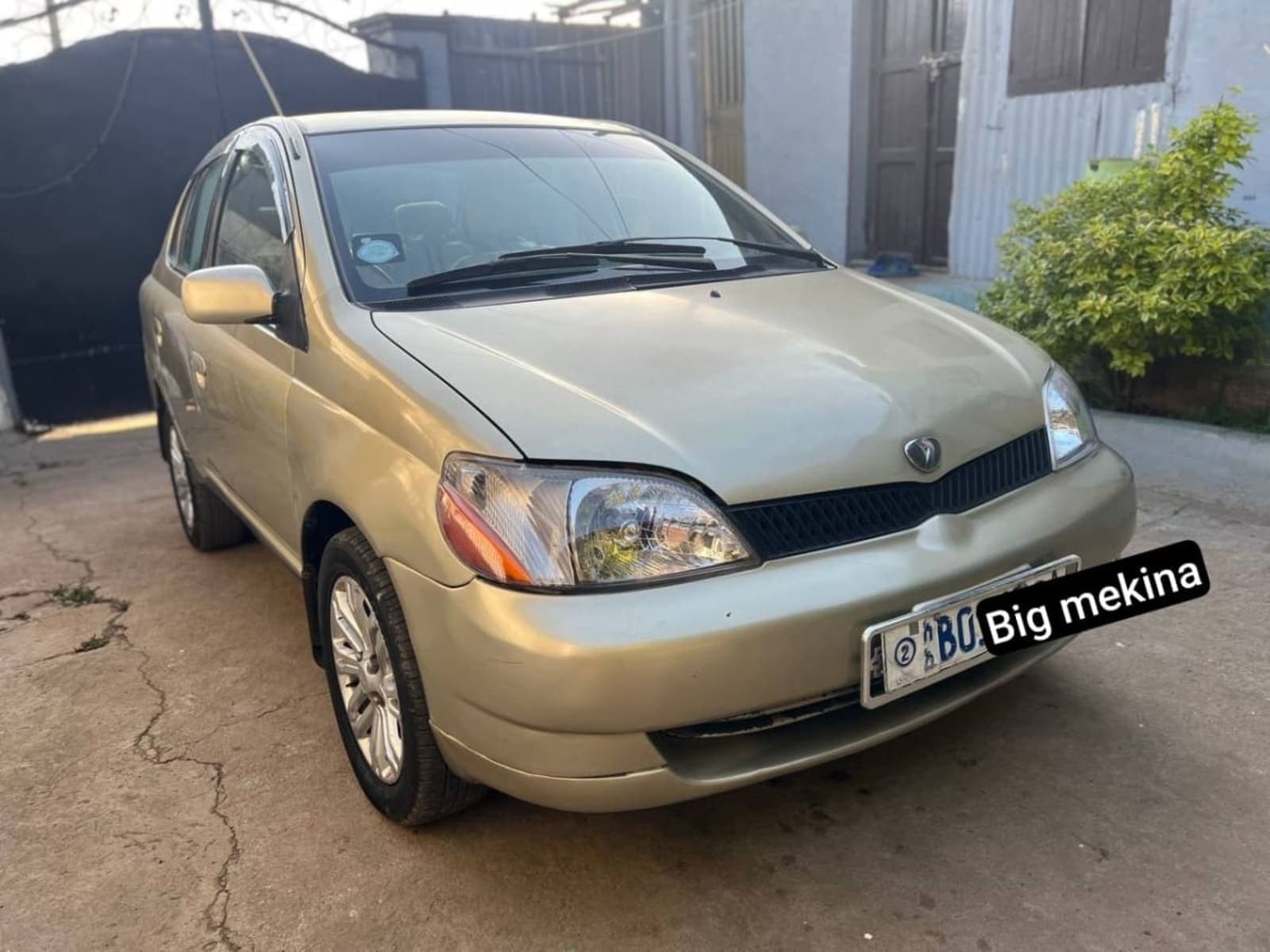 2001 Toyota Platz — photo 5