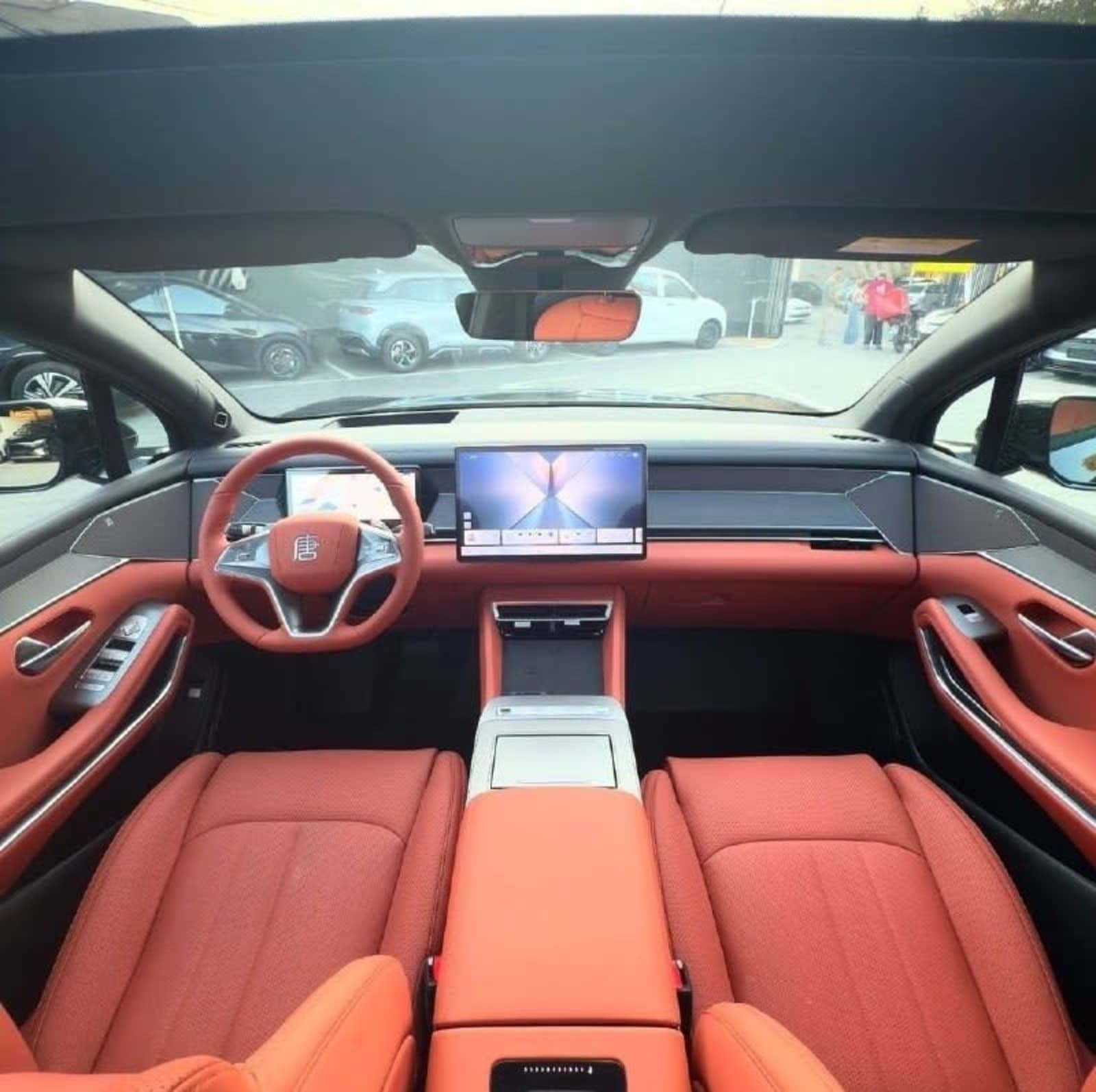 2025 BYD Tang — photo 4