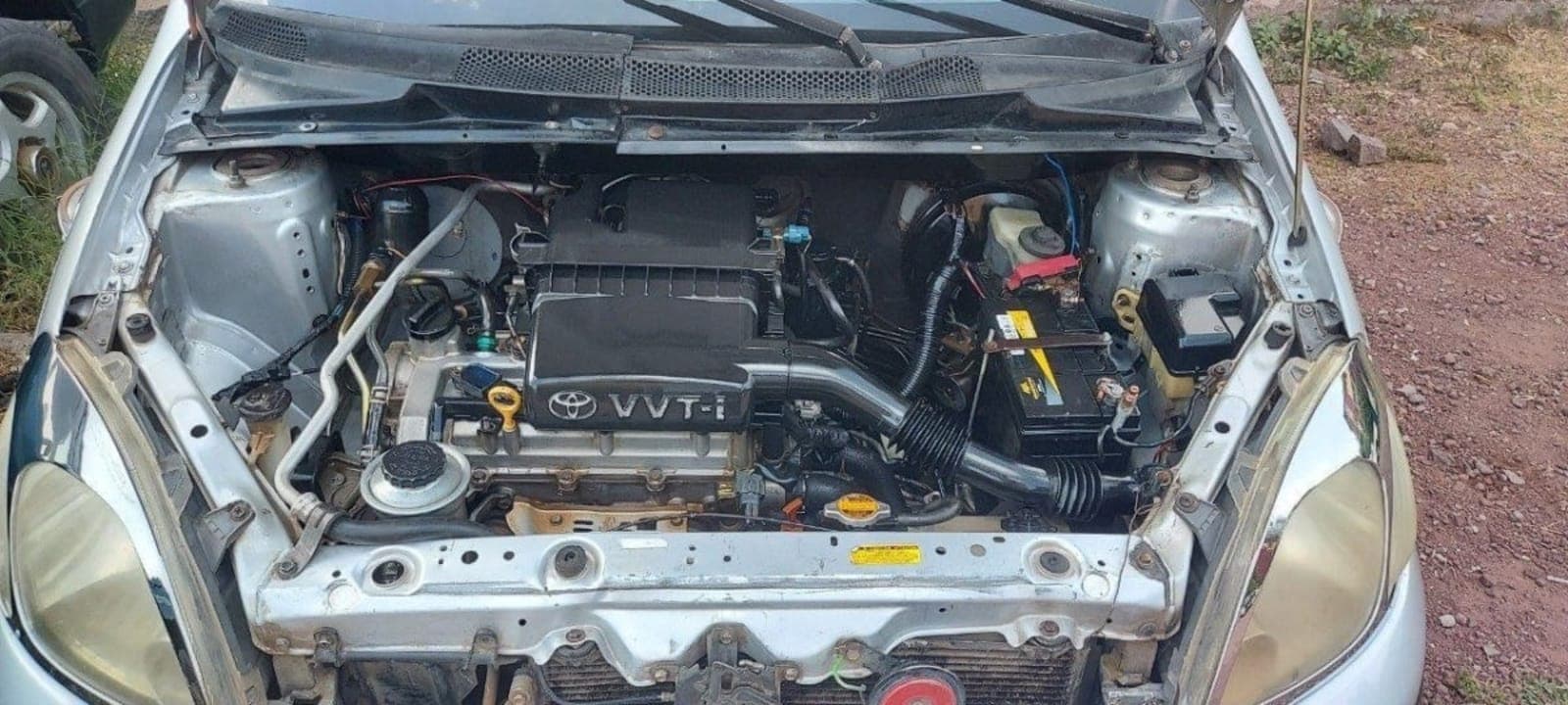 2004 Toyota Vitz — photo 3
