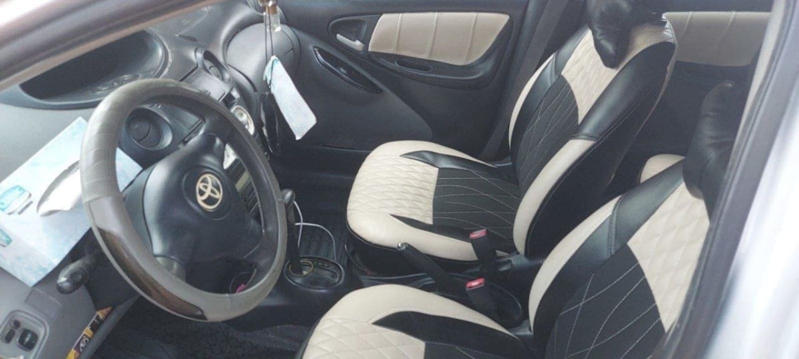 2004 Toyota Vitz — photo 5