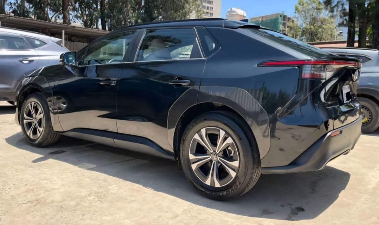 2023 Toyota BZ4X EV — photo 3