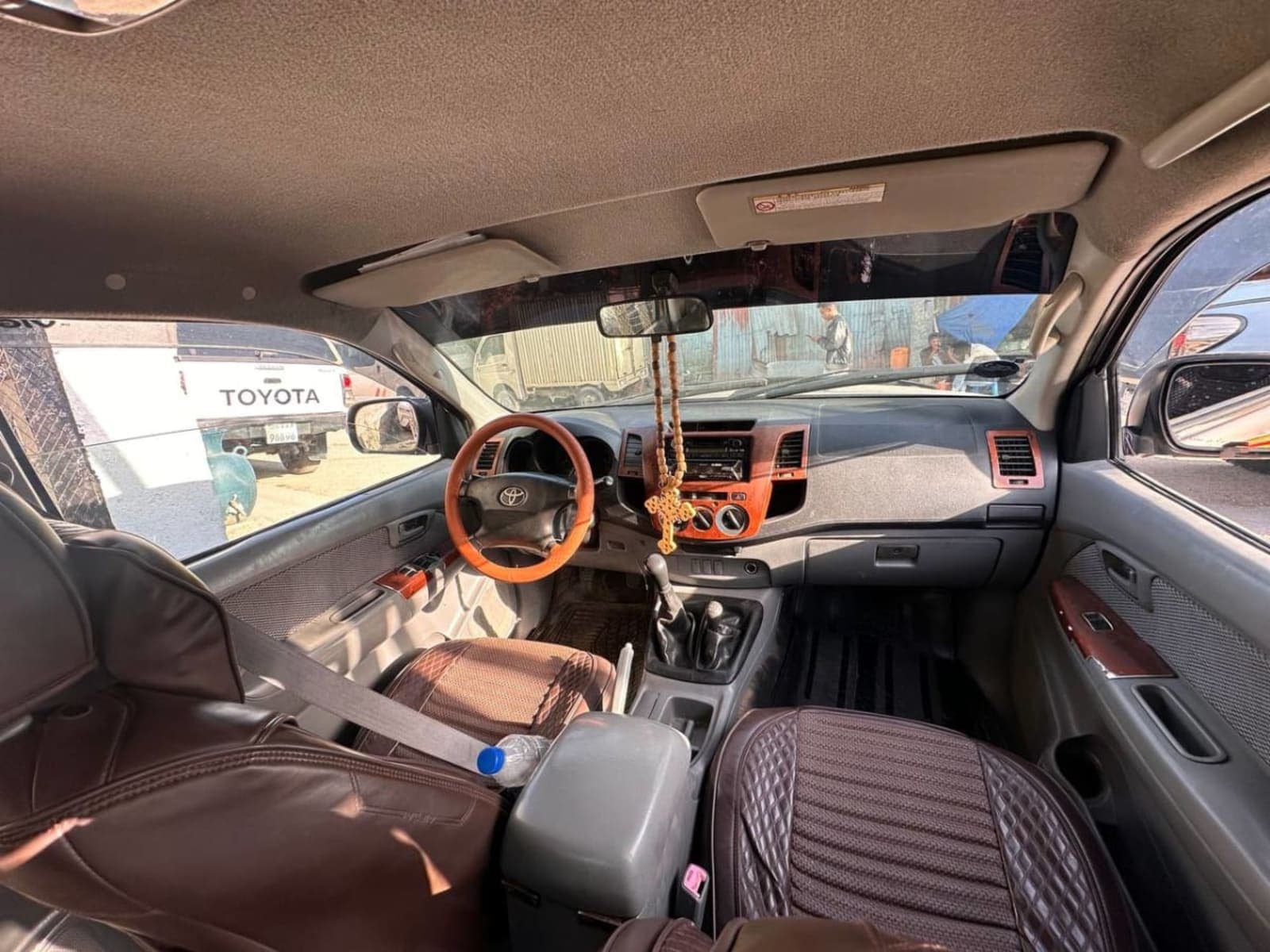 2010 Toyota Hilux — photo 3