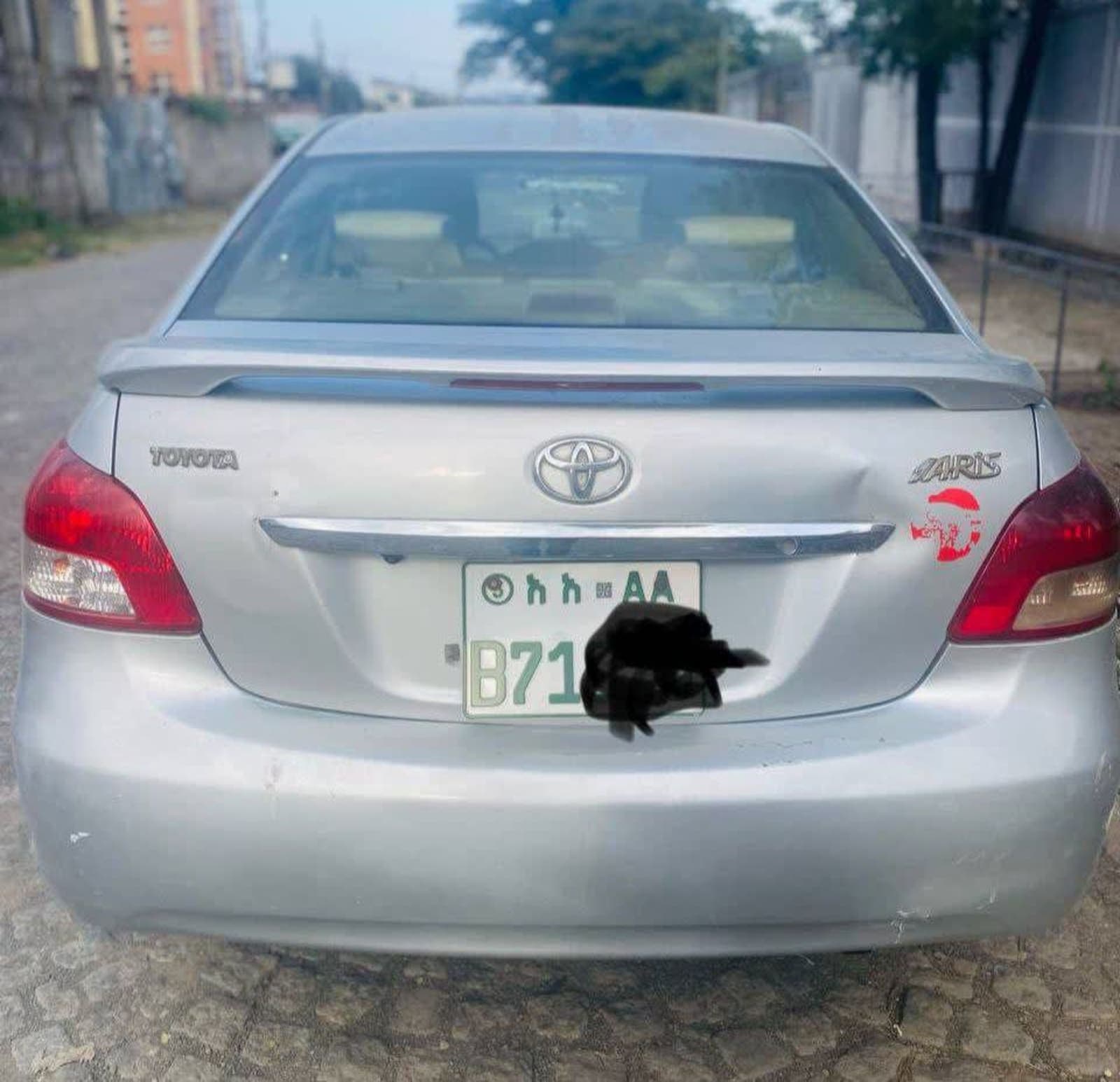 2010 Toyota Yaris Belta — photo 2