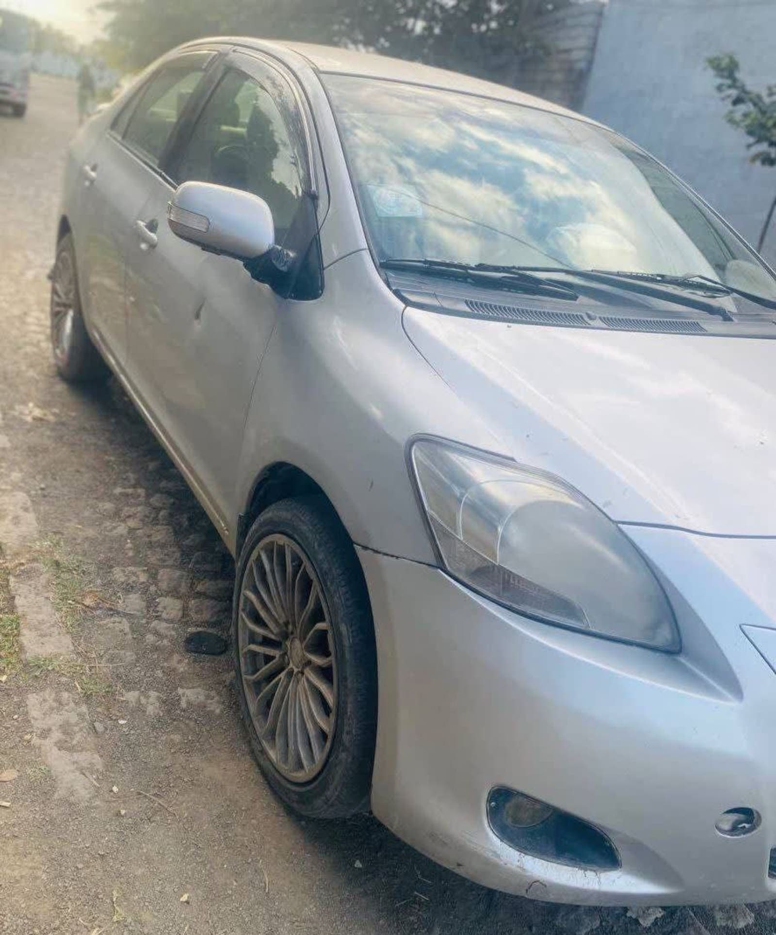 2010 Toyota Yaris Belta — photo 4