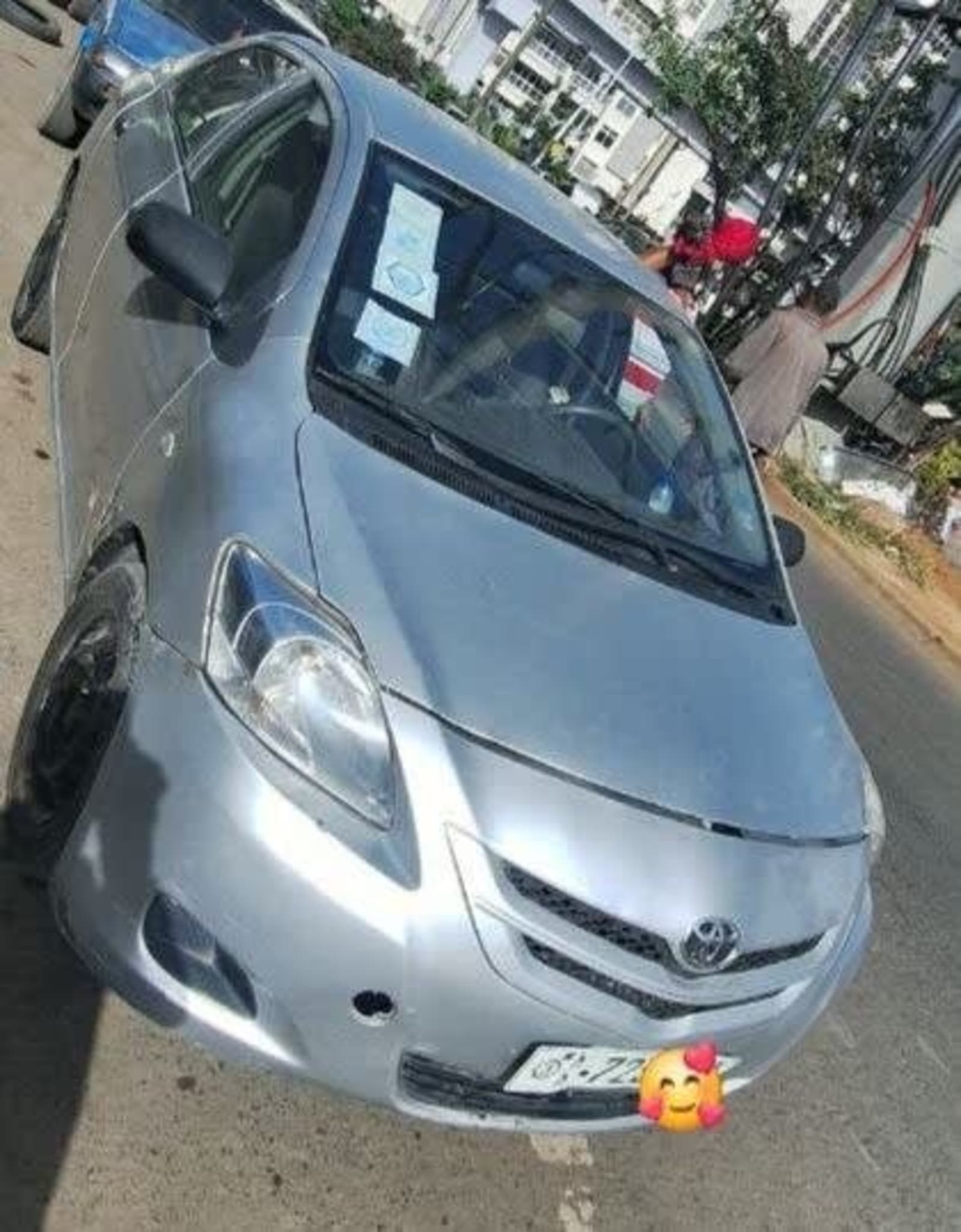 2011 TOYOTA YARIS SEDAN — photo 2