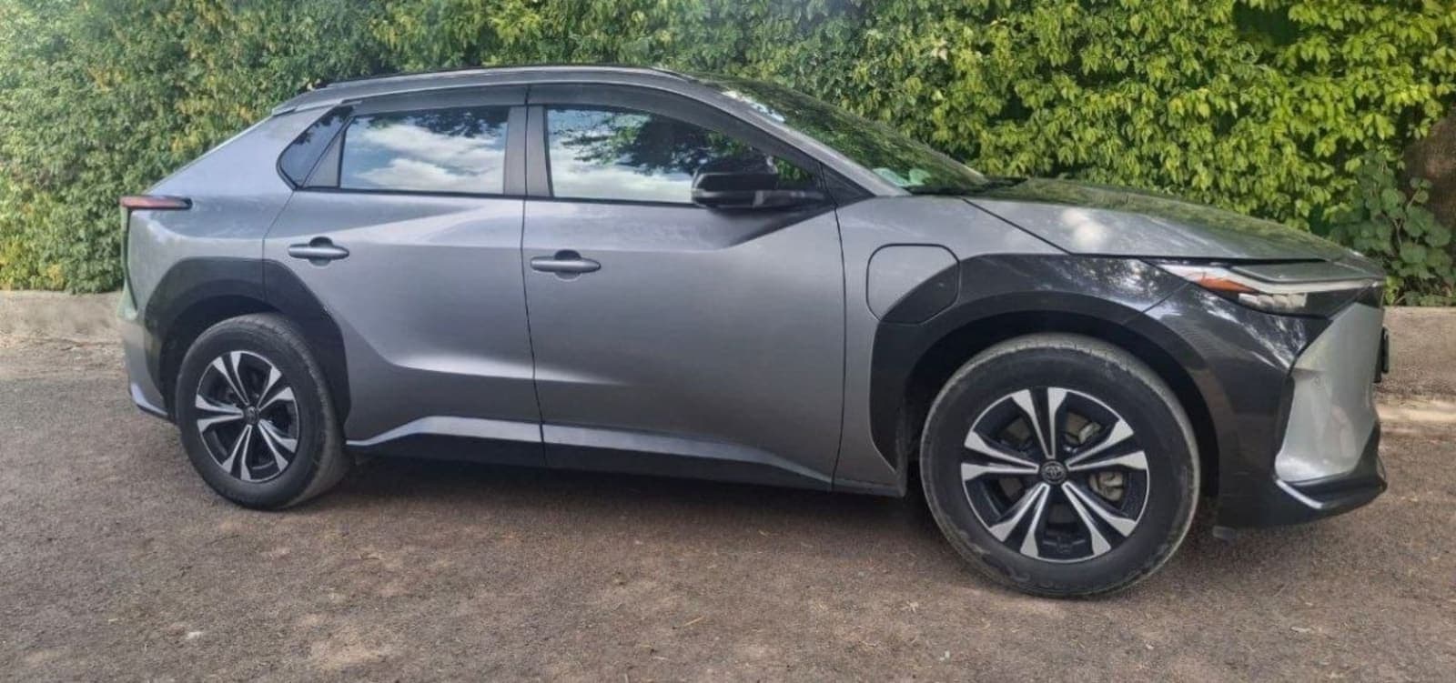 2022 Toyota BZ4X EV — photo 4
