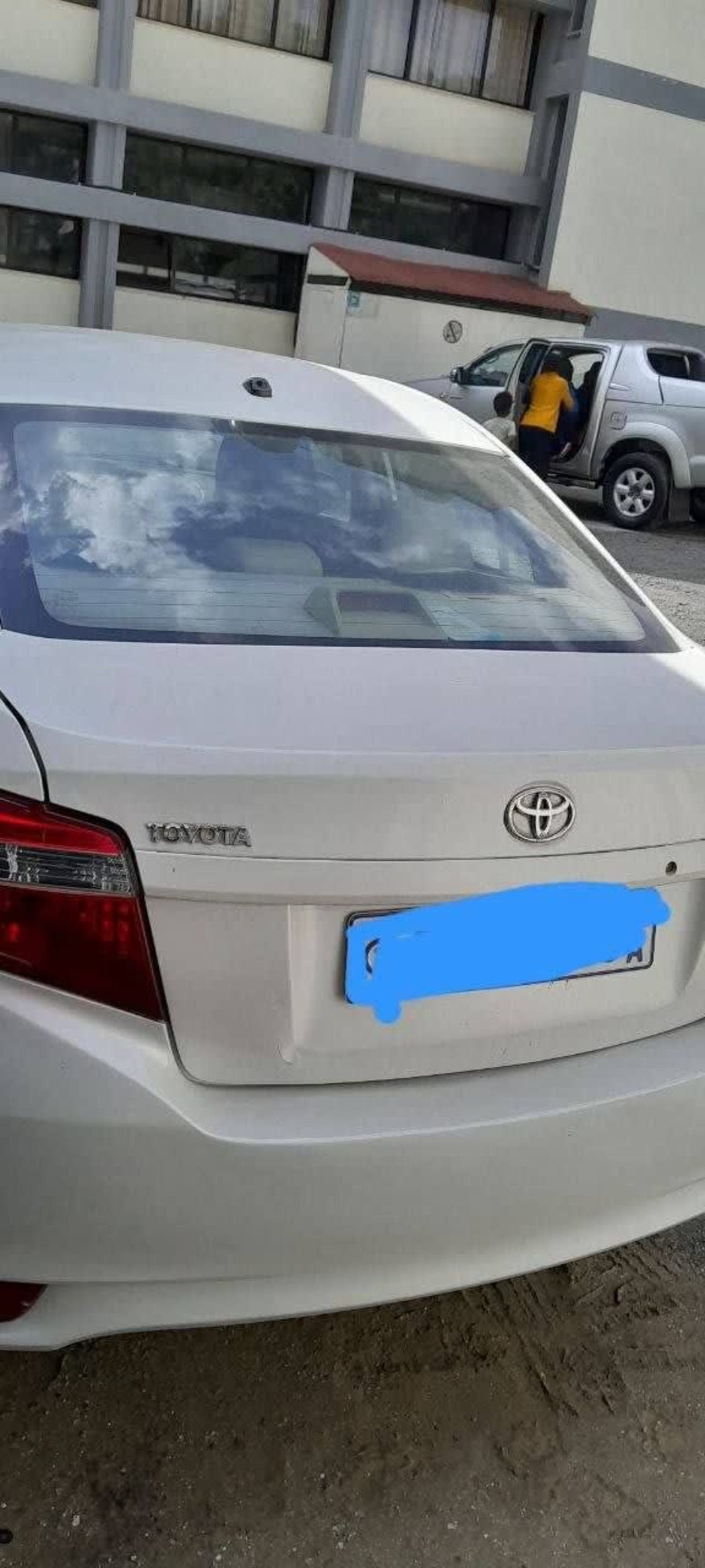 2016 Toyota Yaris Sedan — photo 1