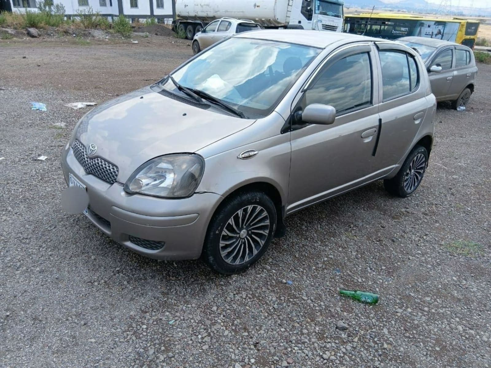 2003 Toyota Vitz Yaris — photo 4