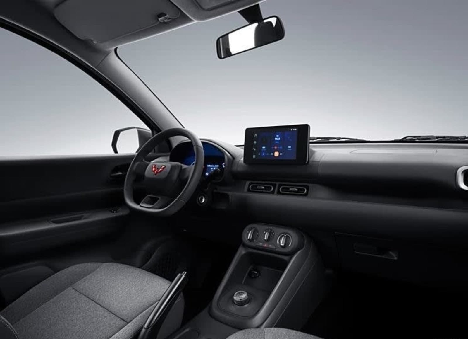 2025 Wuling Hongguang Electric MPV — photo 5