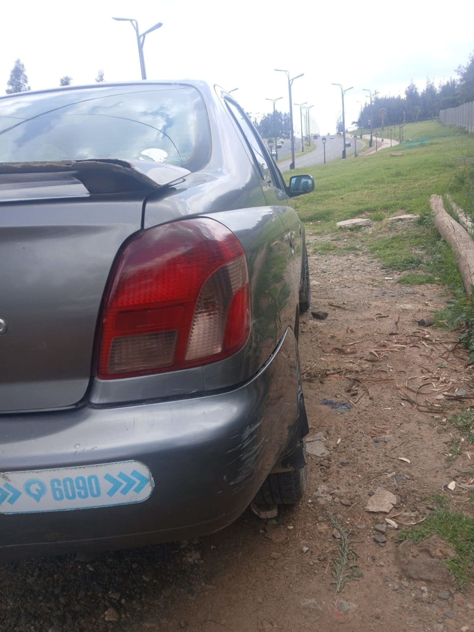 2001 Toyota platz — photo 7