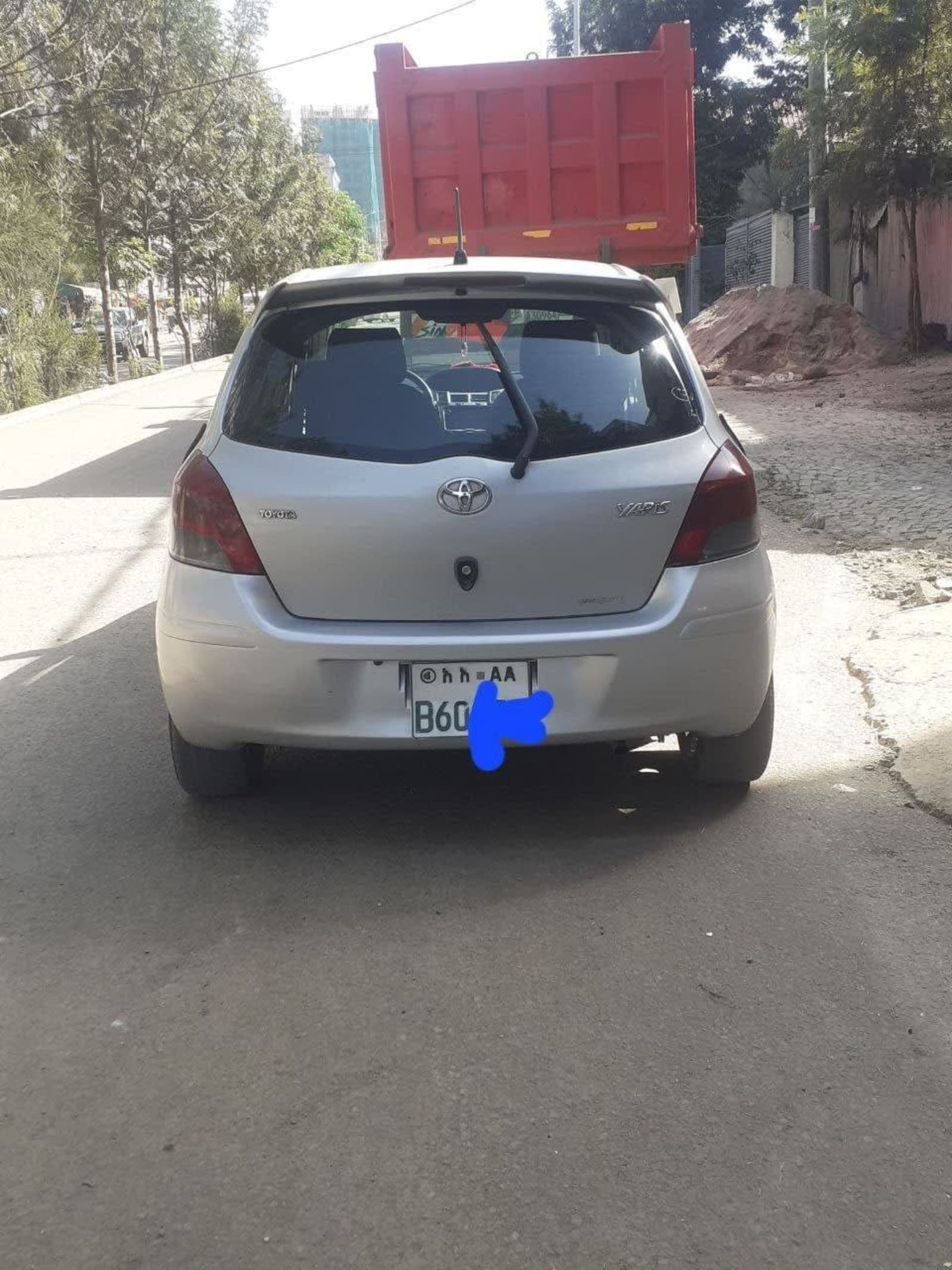 2010 Toyota Yaris Compact — photo 7