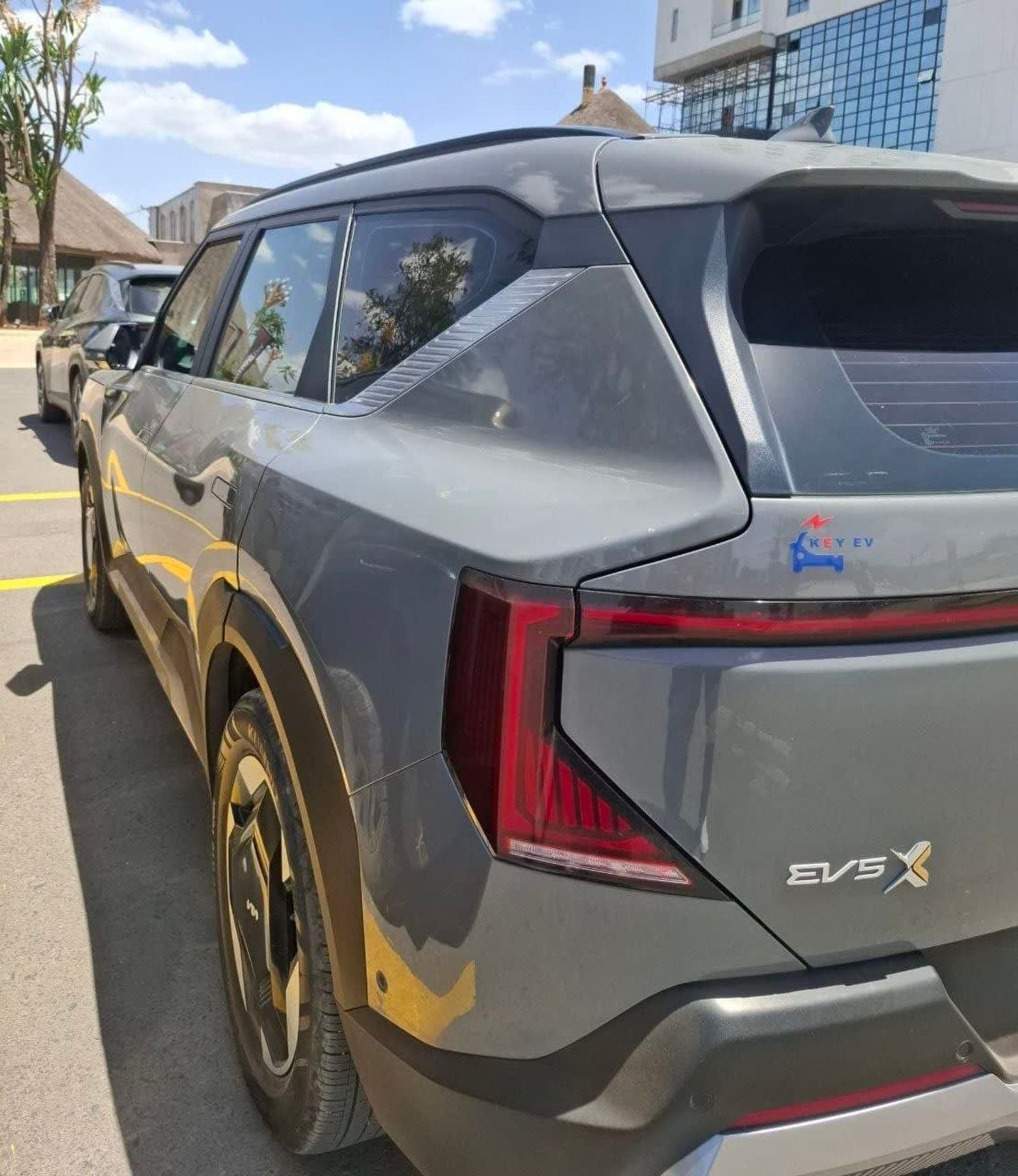2023 KIA EV5 — photo 5