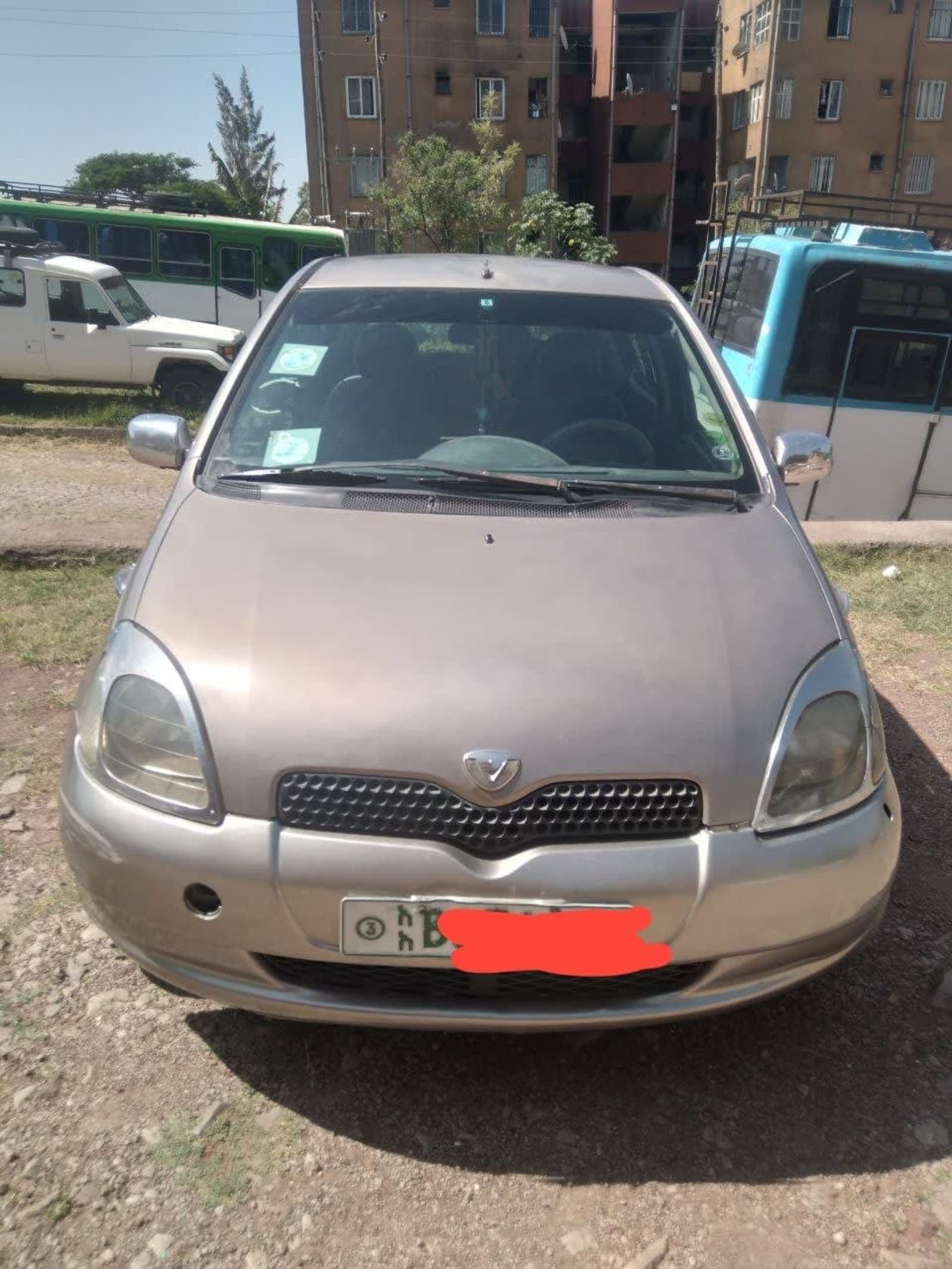 2001 Toyota Vitz — photo 5