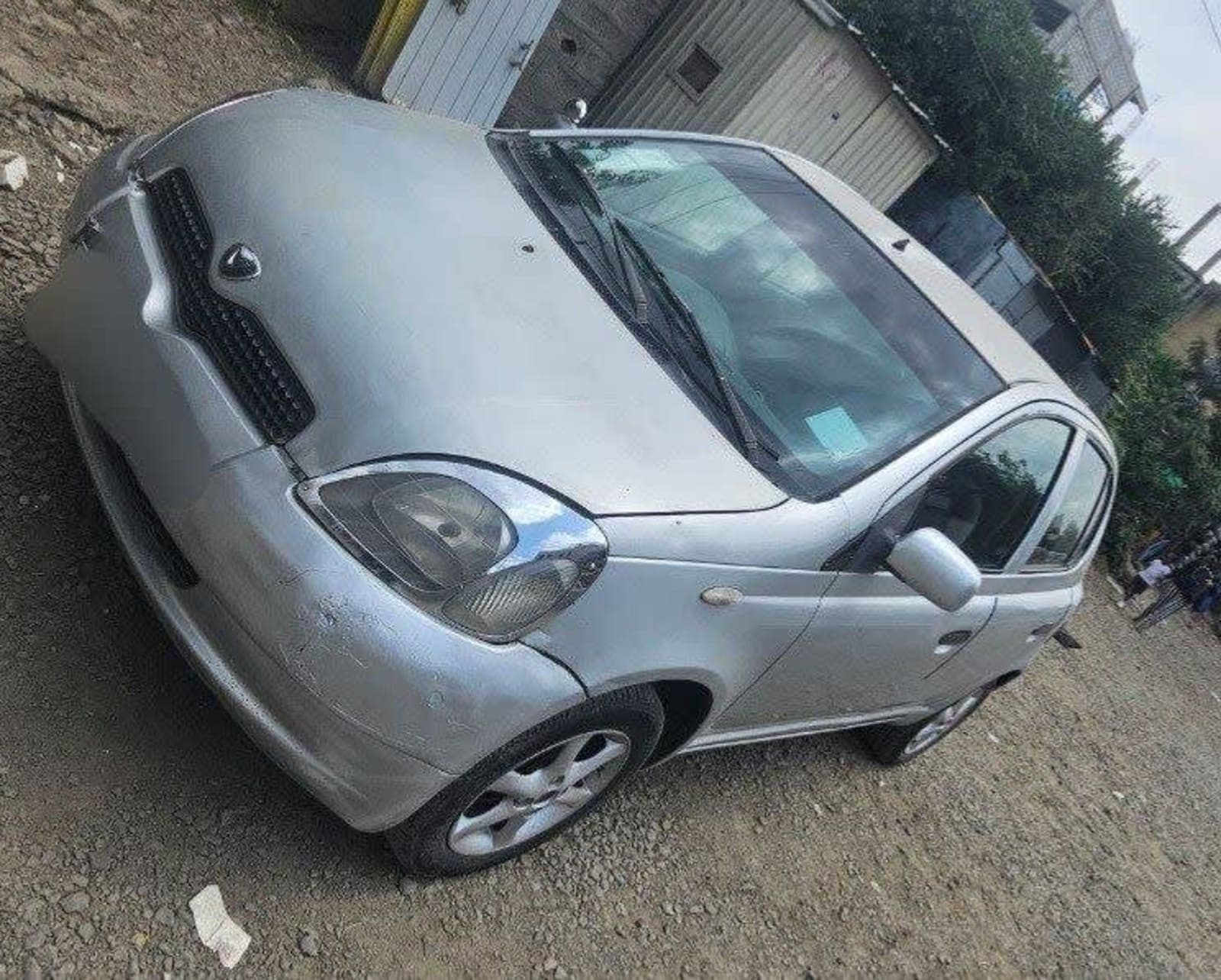 2001 Toyota Vitz — photo 6