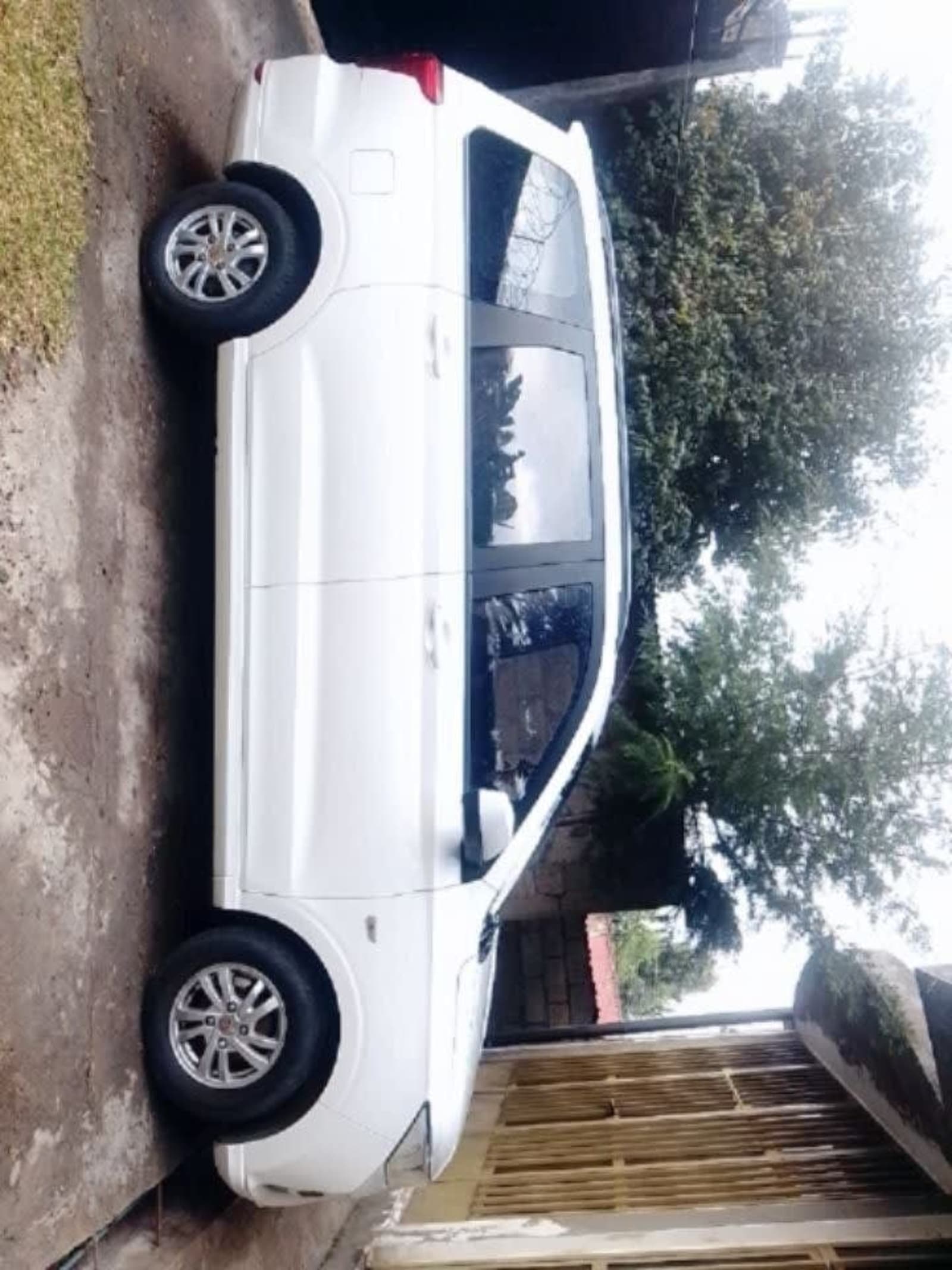 2023 Wuling Hongguang S — photo 3