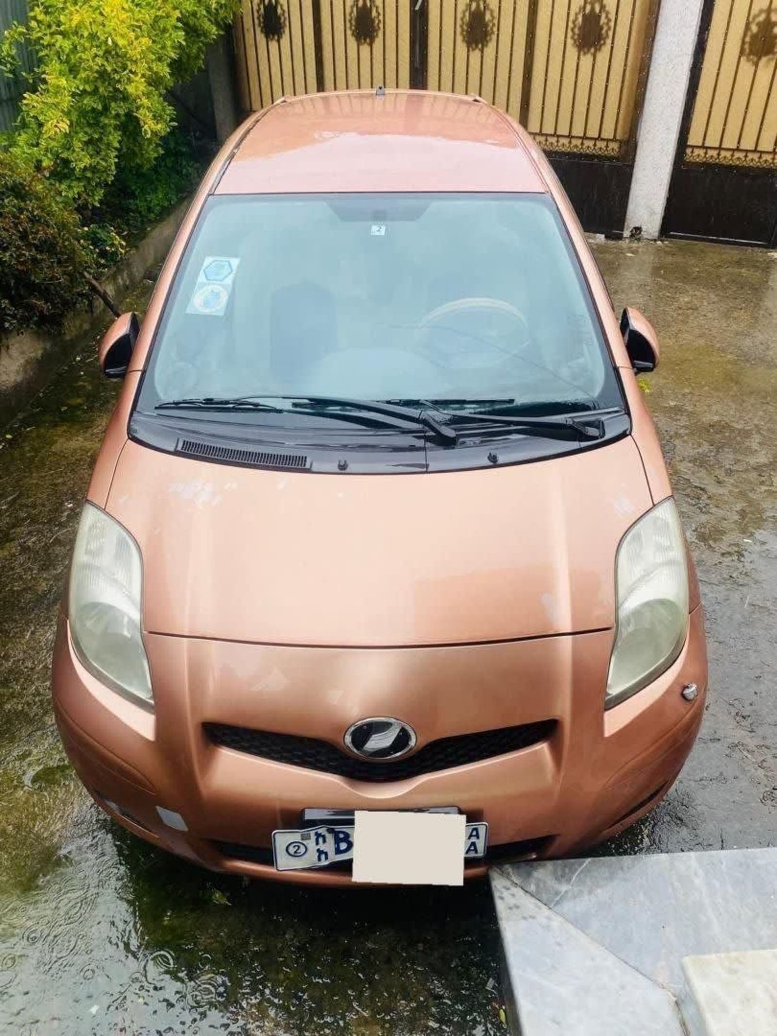 2010 Yaris Compact