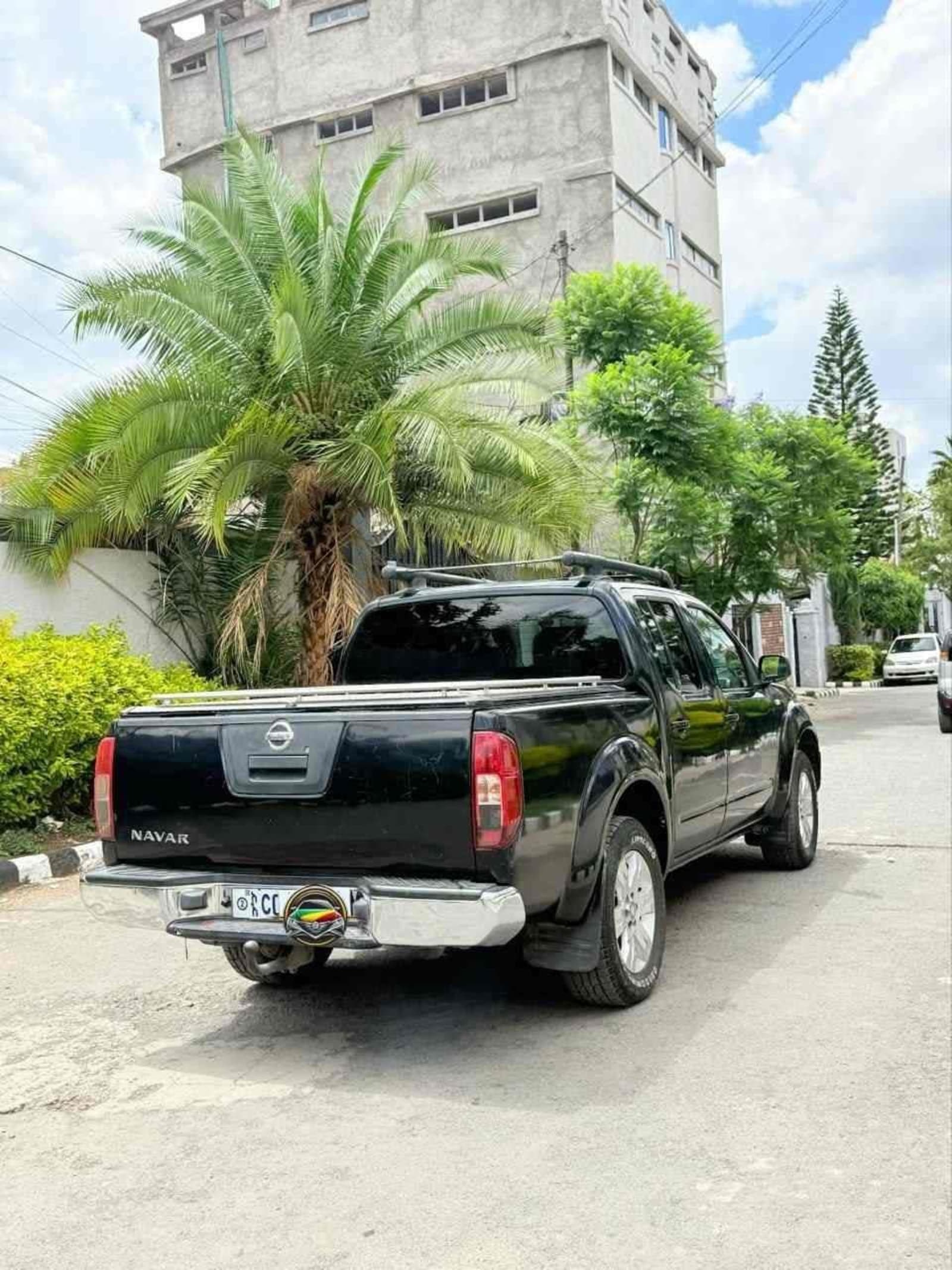 2006 Nissan Navara โ photo 2