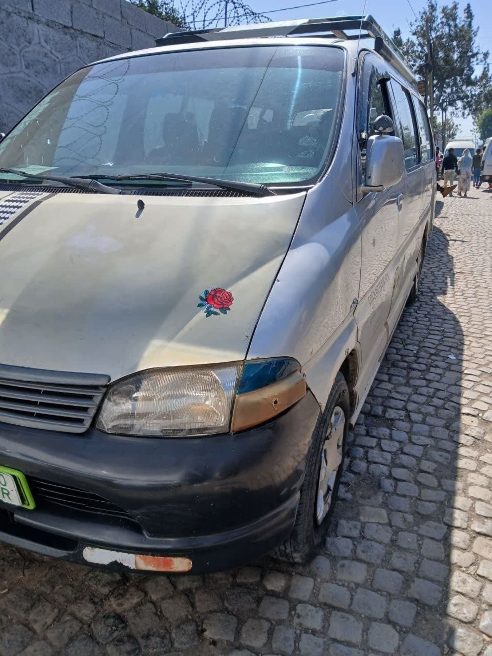 2006 Toyota Dolphin