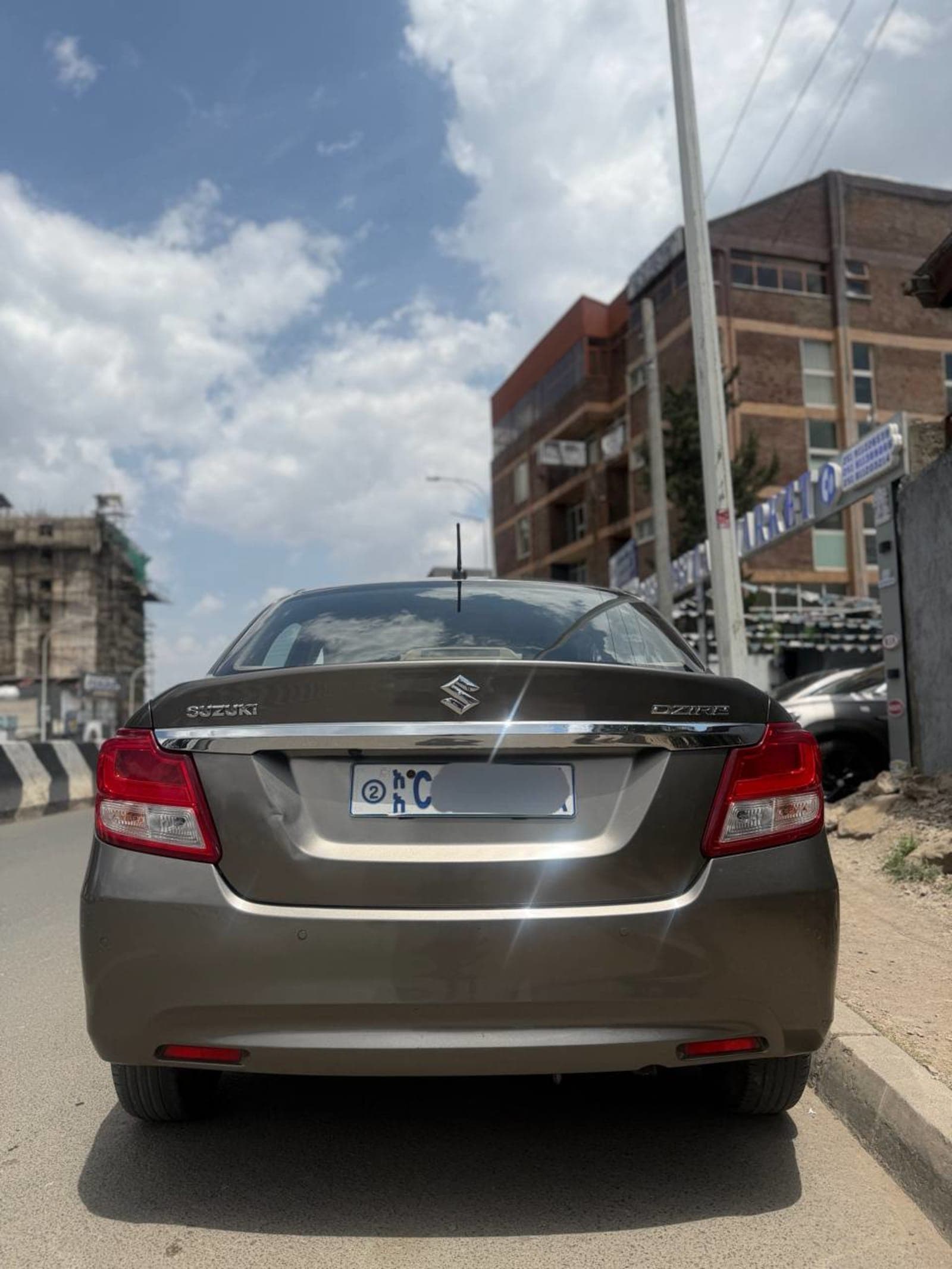 2022 Suzuki Dzire — photo 1