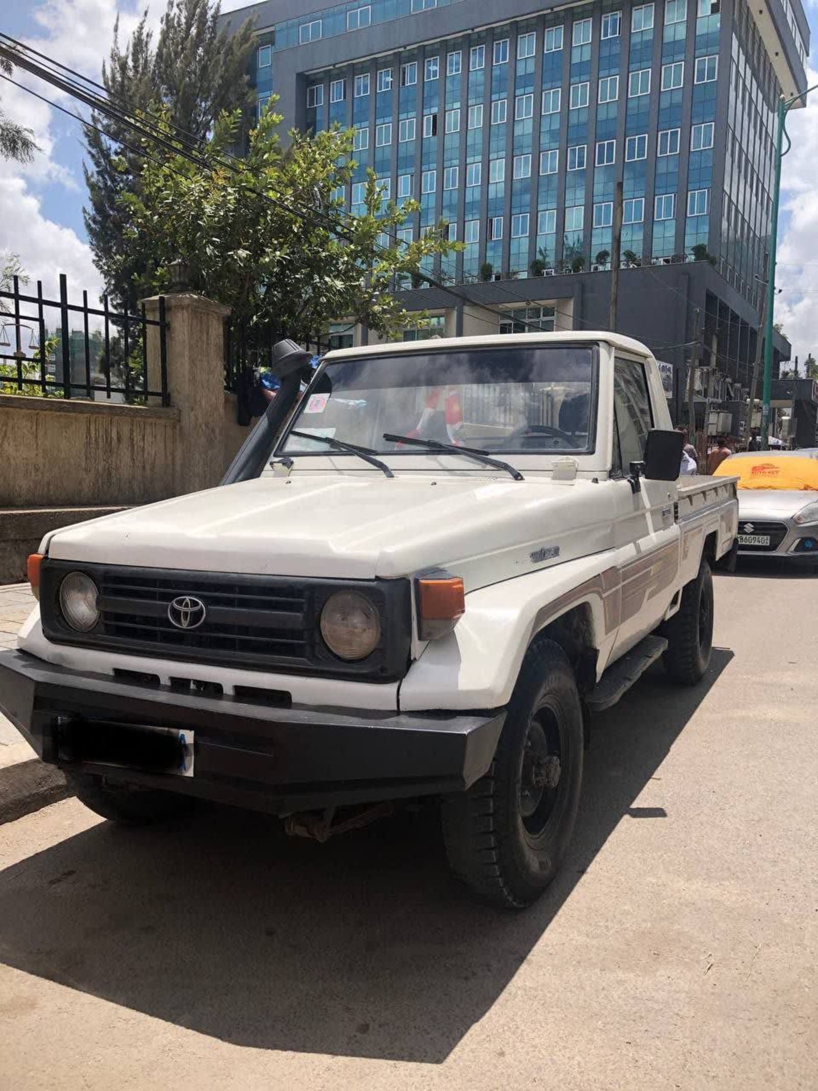 1997 Toyota Land Cruiser Single Cab — photo 4