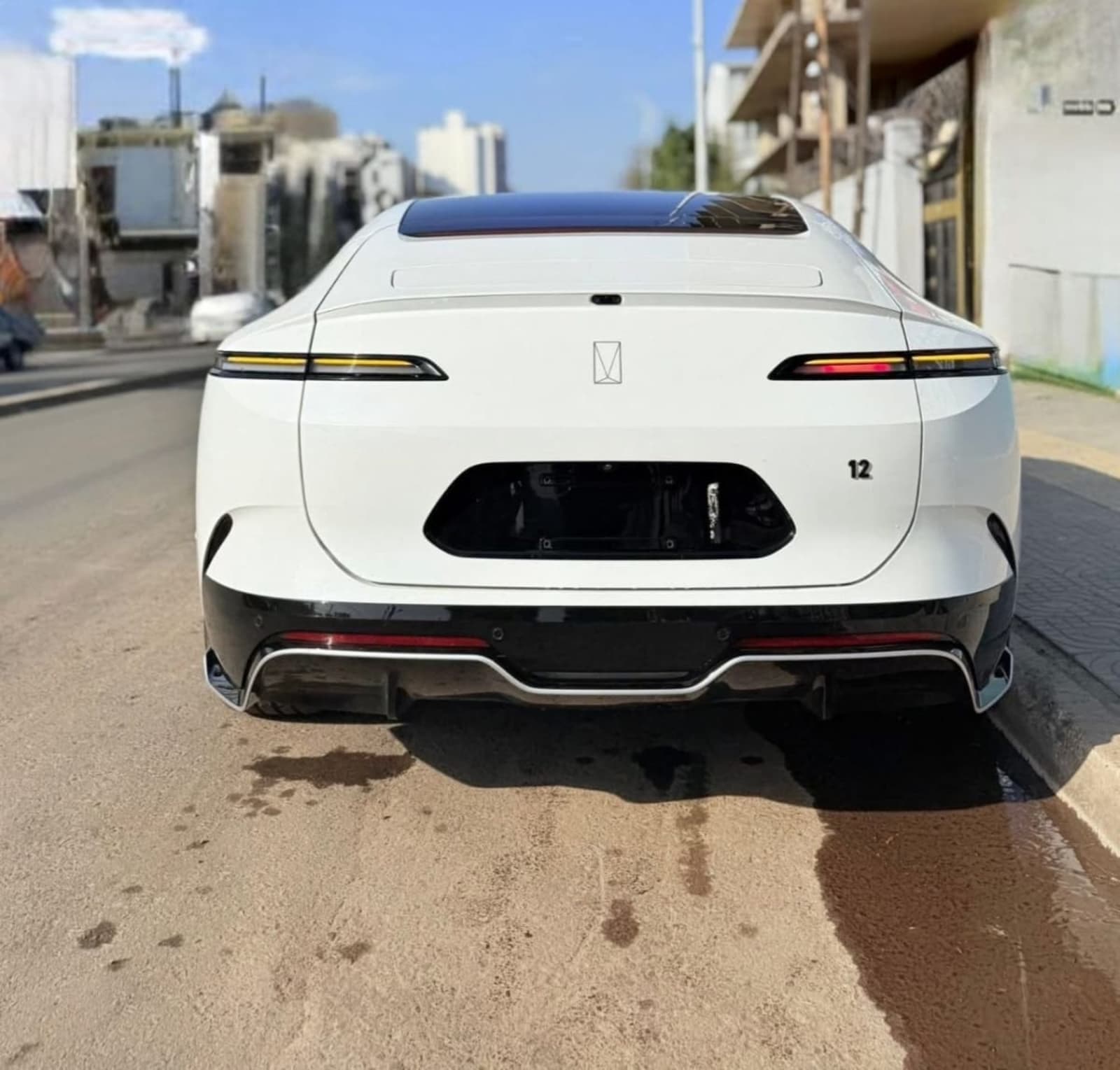 2022 Tesla Y — photo 1