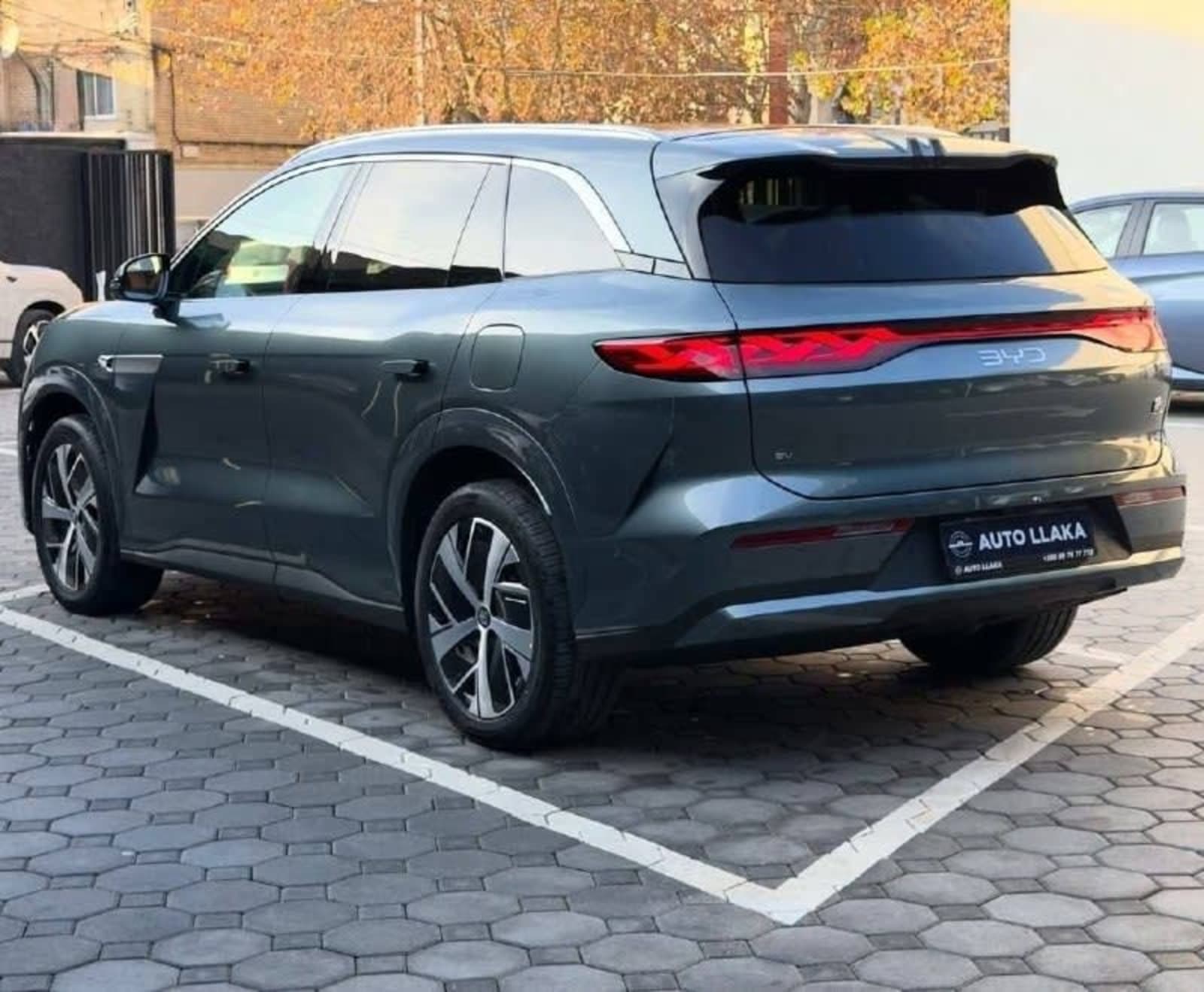 2025 BYD Tang L — photo 2