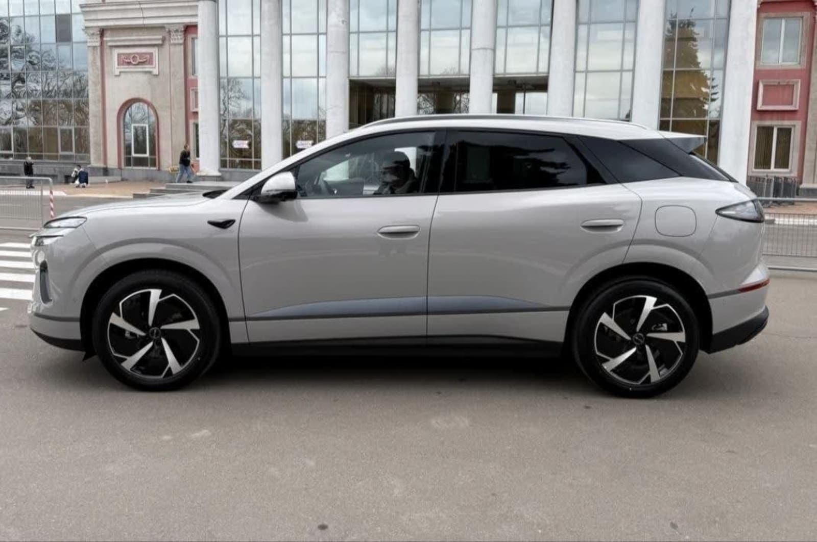 2025 BYD Sealion 06 EV — photo 4