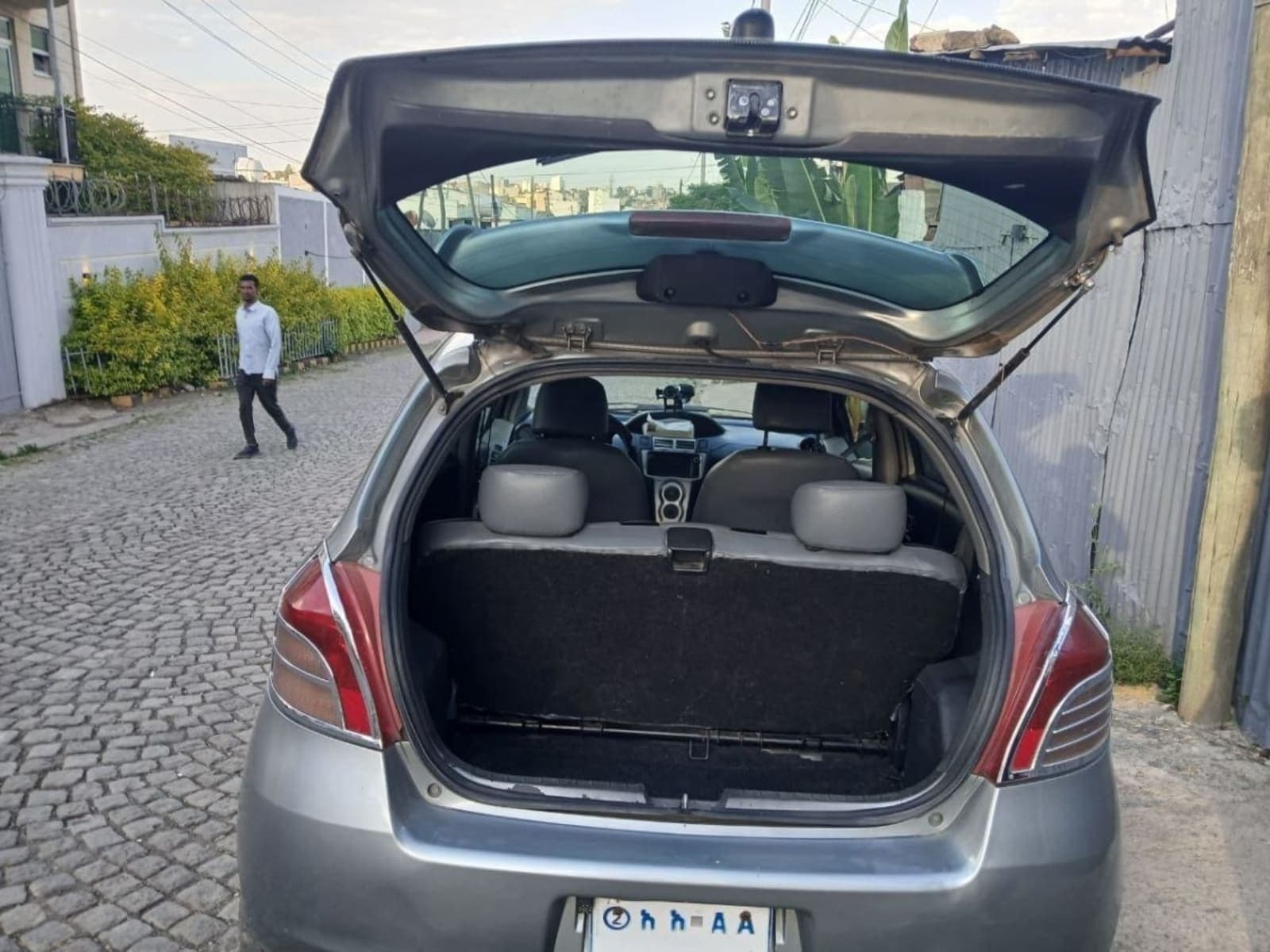 2007 Toyota Yaris Compact — photo 2