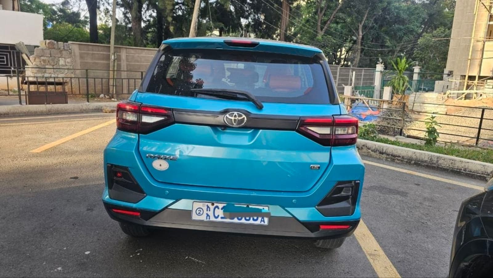 2022 Toyota Raize — photo 2