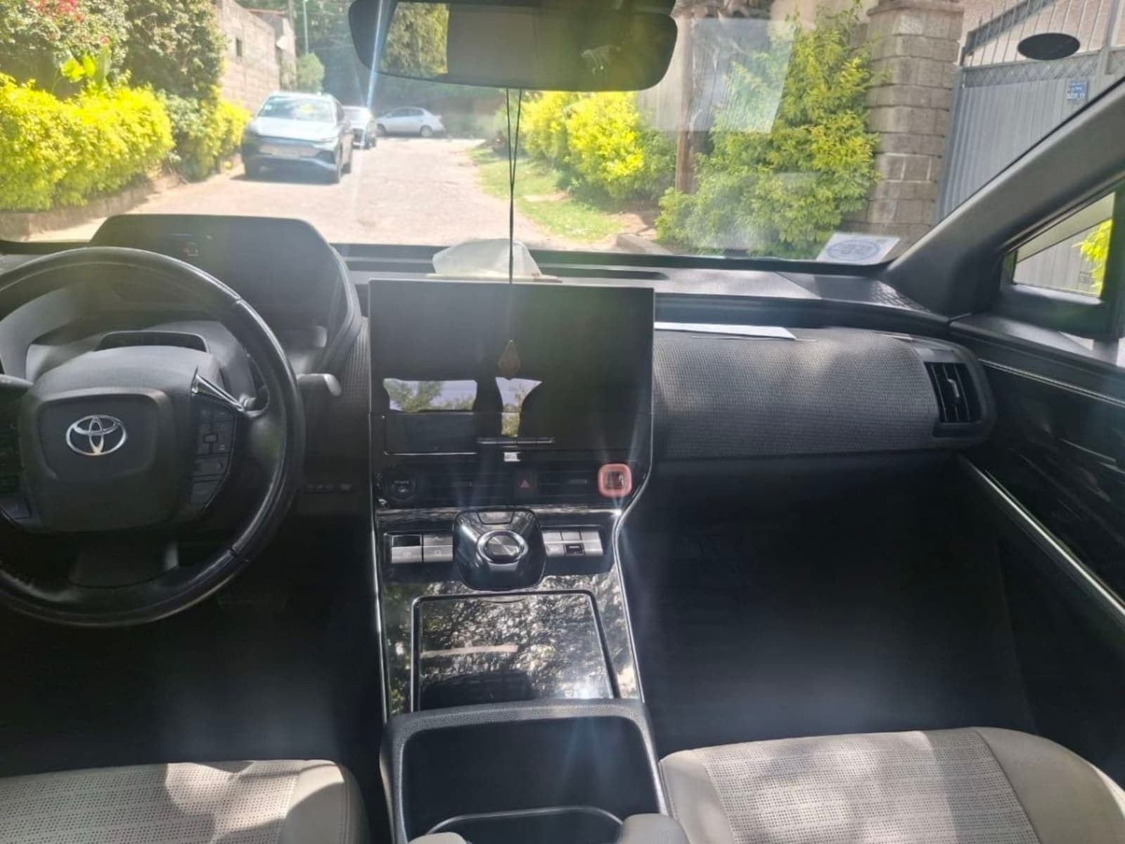 2022 Toyota BZ4X EV — photo 6