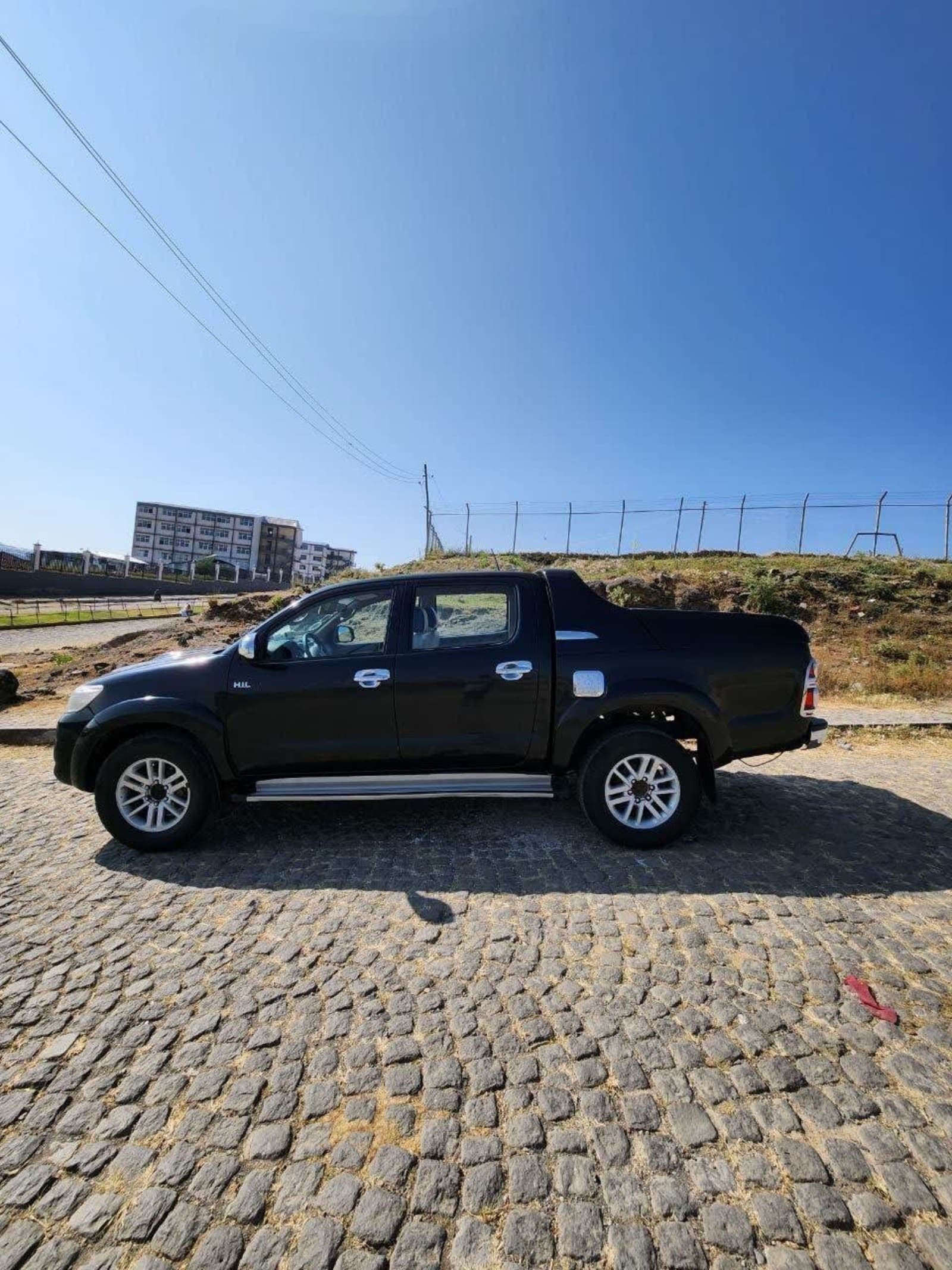 2014 TOYOTA DOUBLE CAB — photo 2