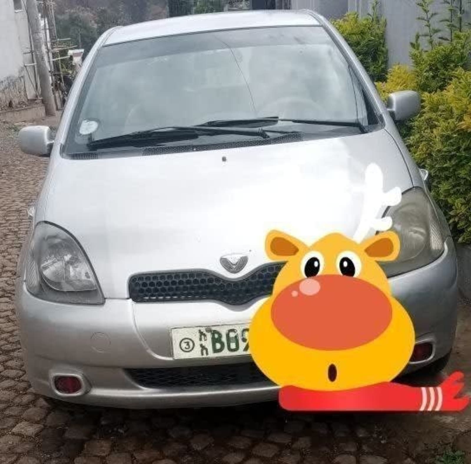 2001 Toyota Vitz — photo 2