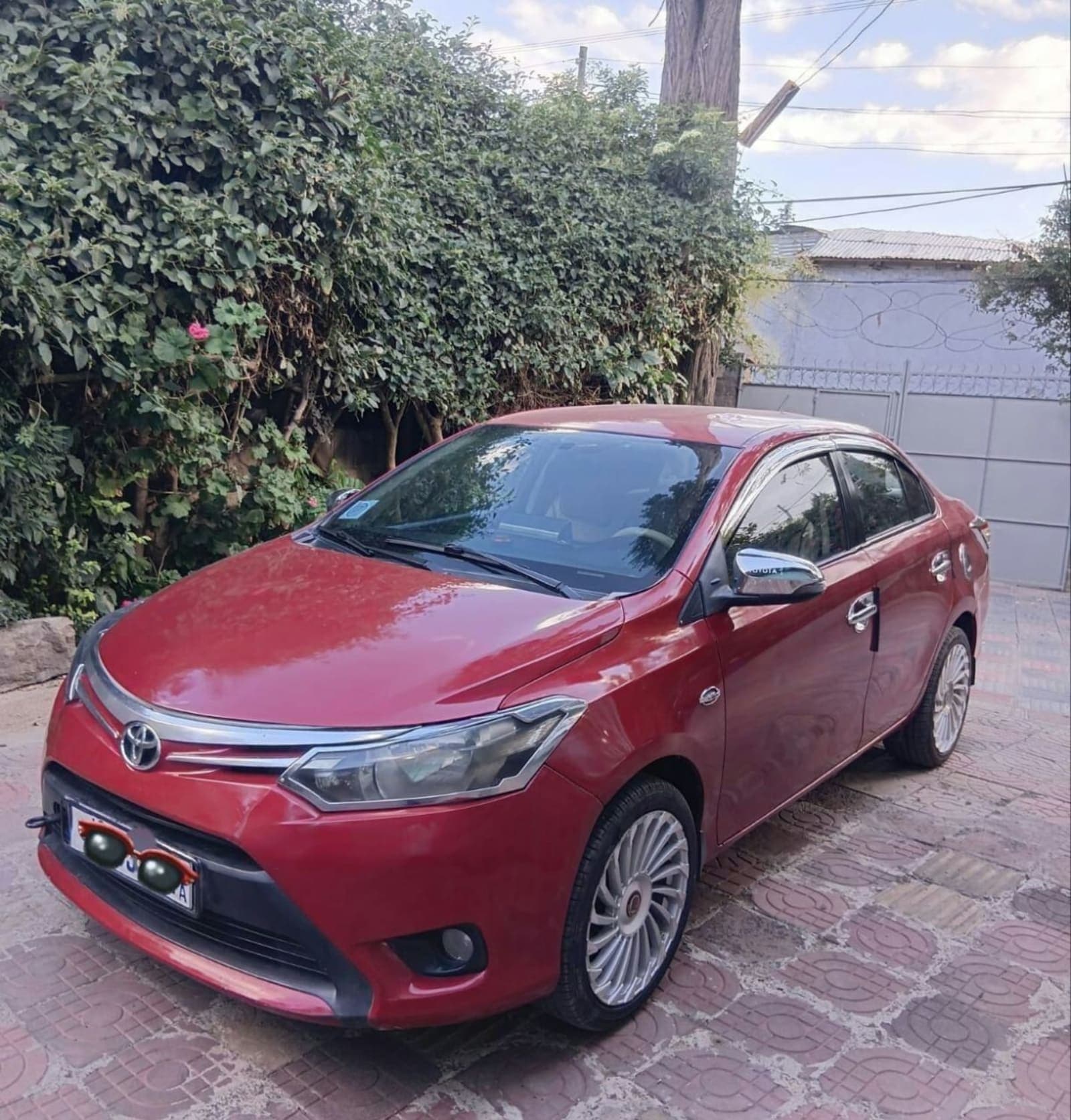 2014 Toyota Yaris — photo 5