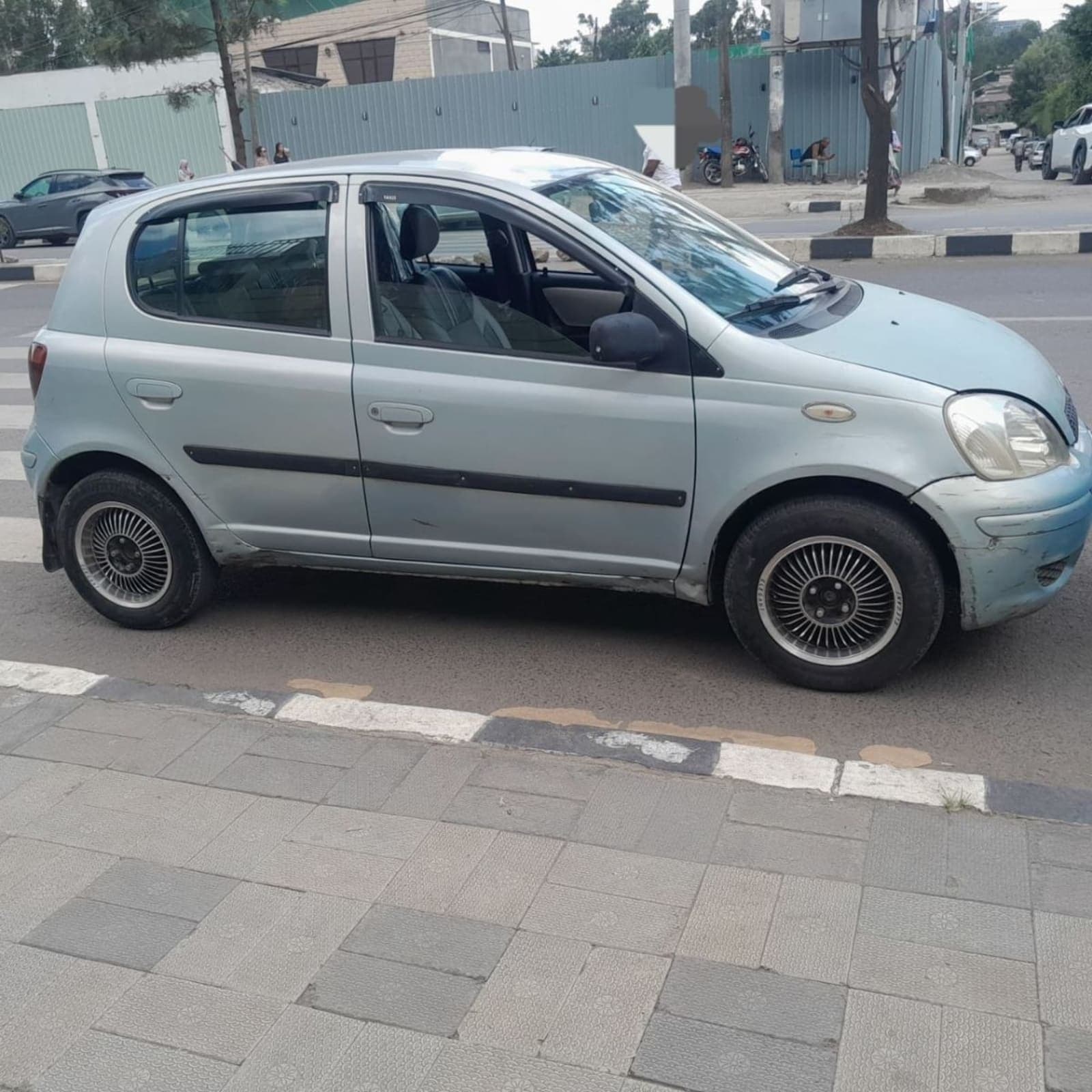 2004 Toyota Vitz Yaris — photo 5