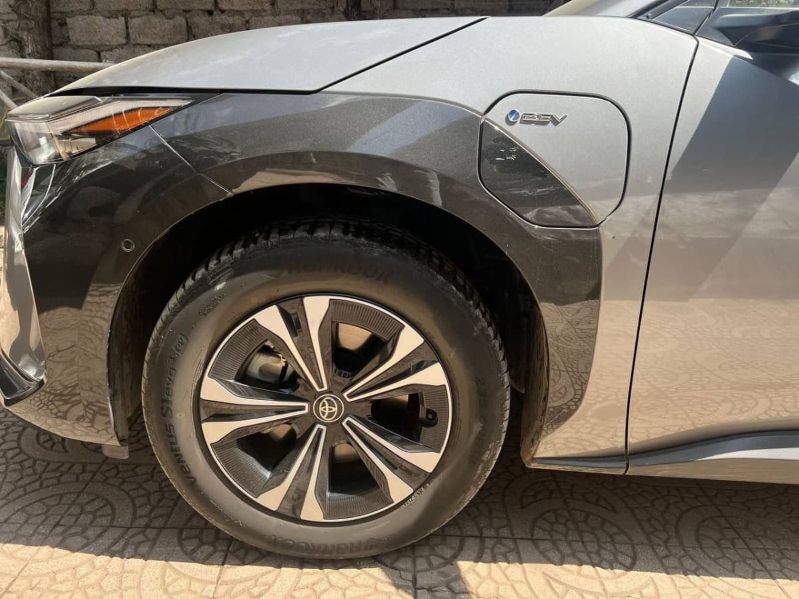 2024 Toyota BZ4X — photo 3
