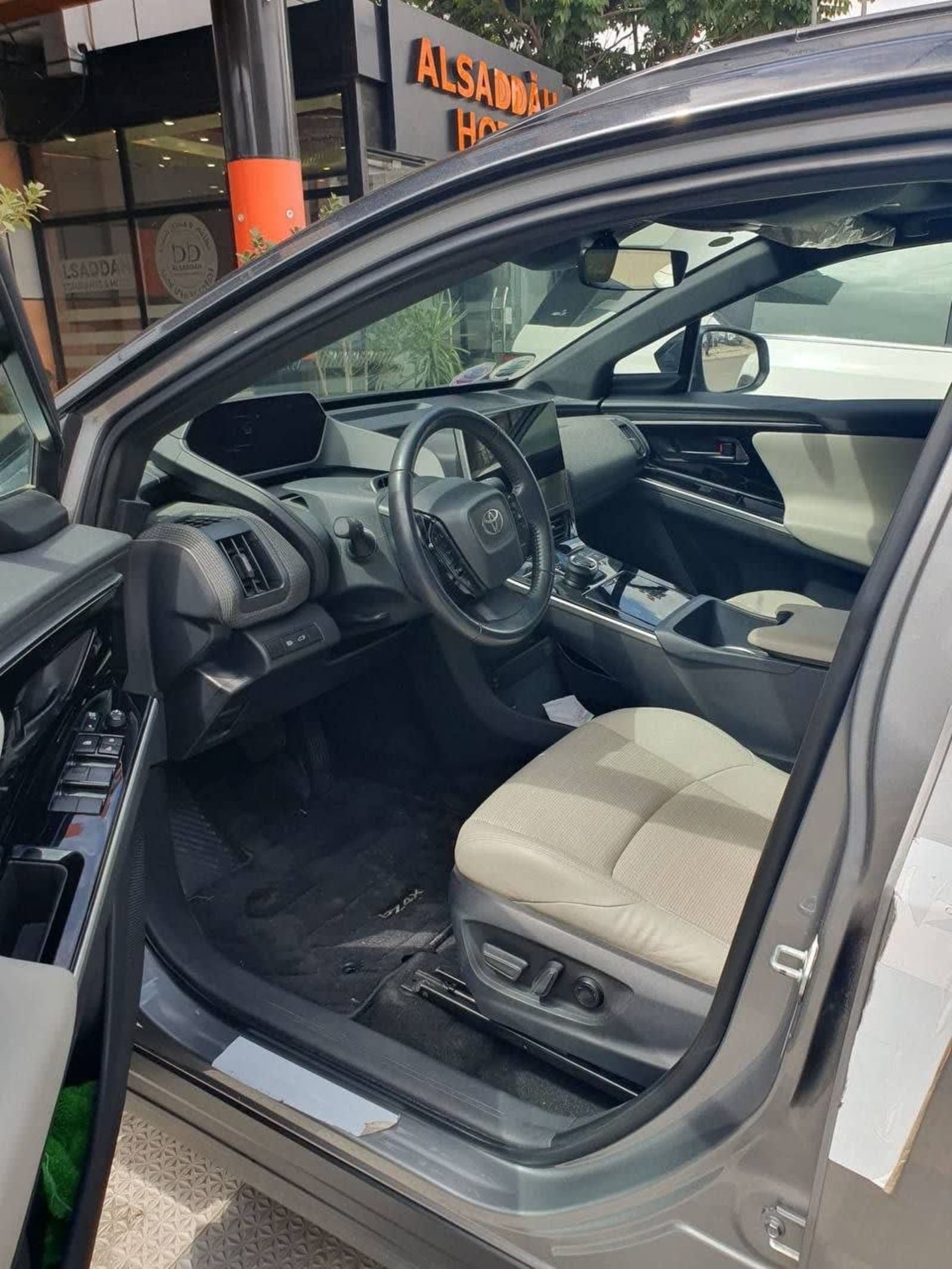 2023 Toyota BZ4X EV — photo 4